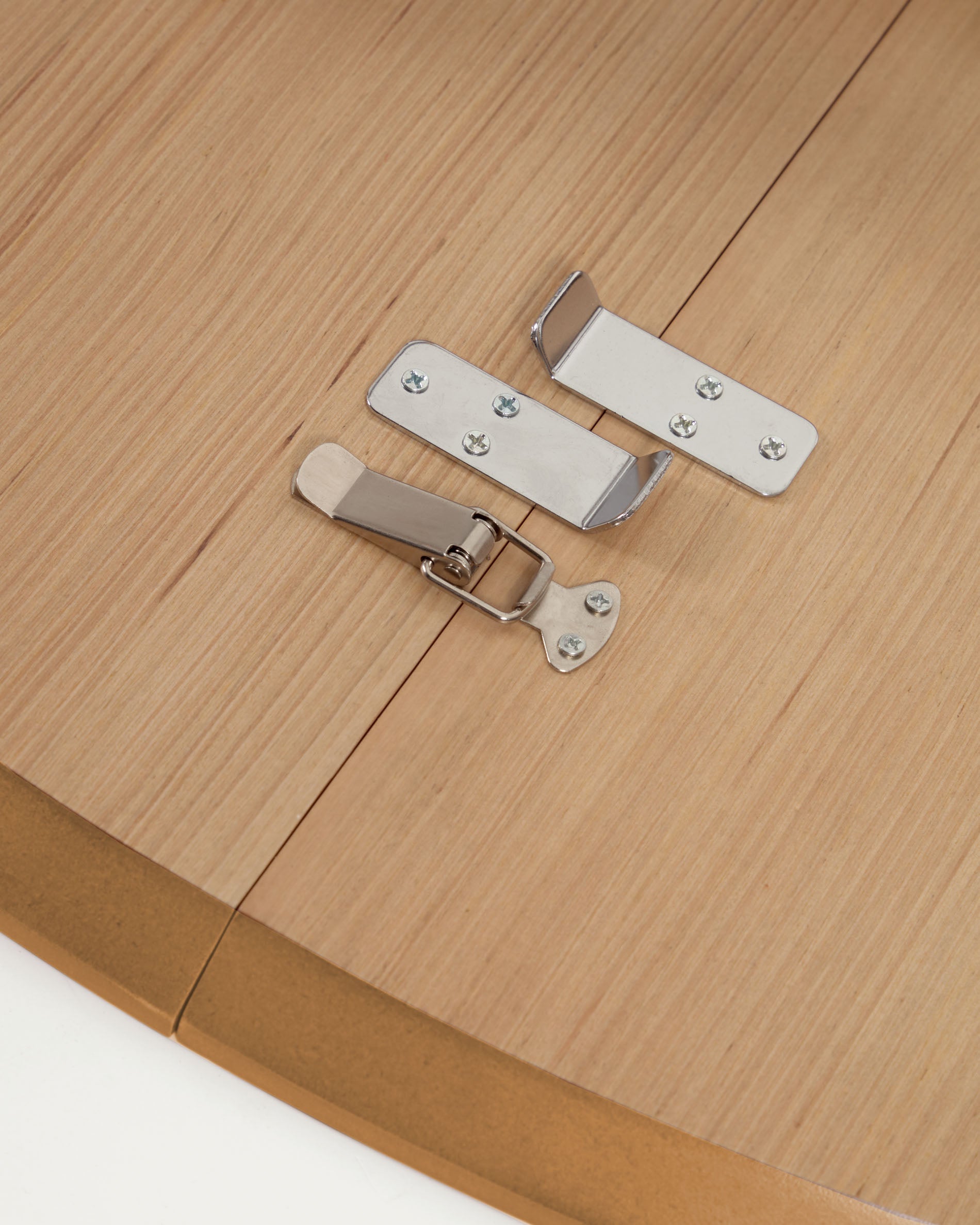 Oqui extendable round table in MDF oak veneer and solid wood legs, 90 (170) x 90 cm - Detail