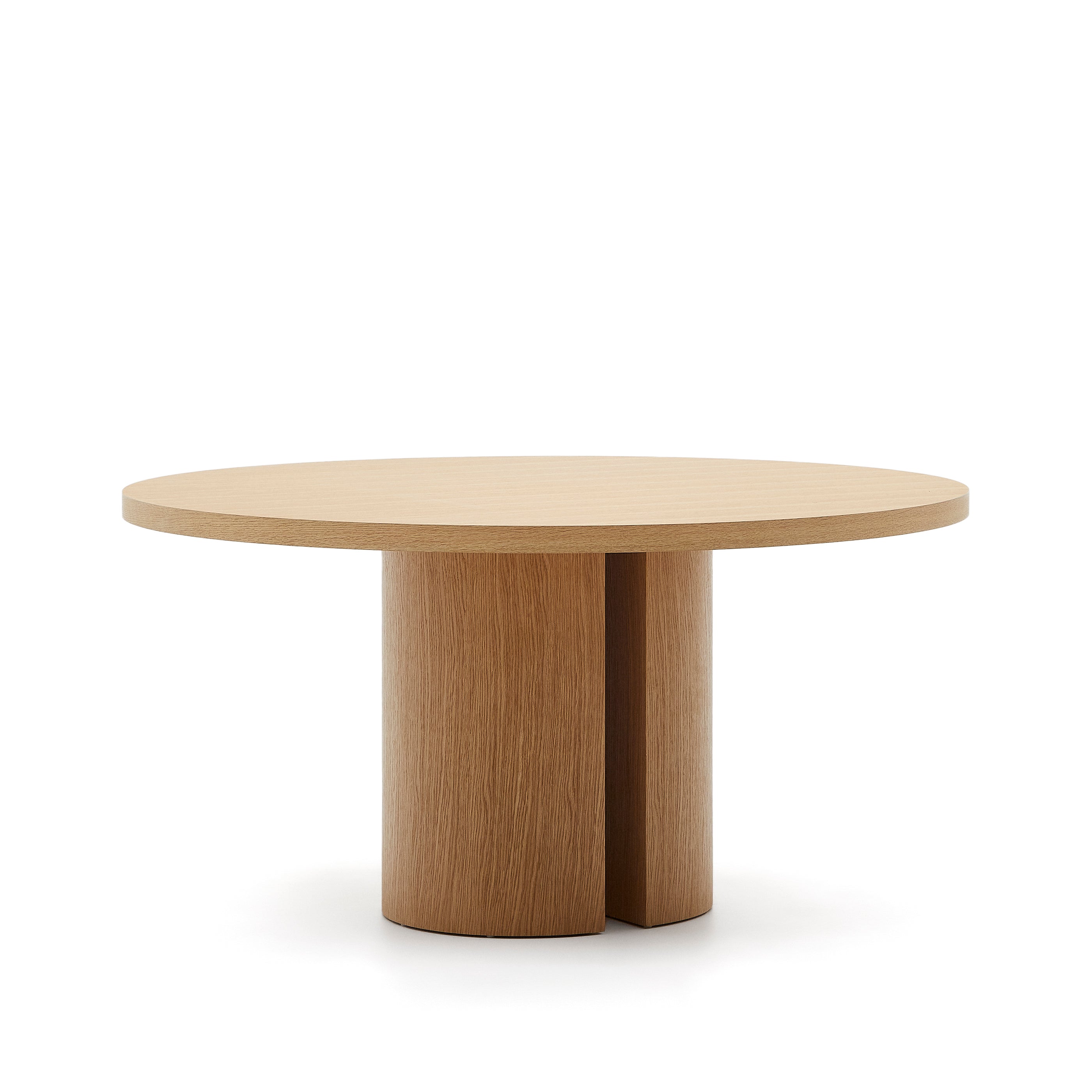 Nealy table with oak veneer with natural finish, Ø 150 cm