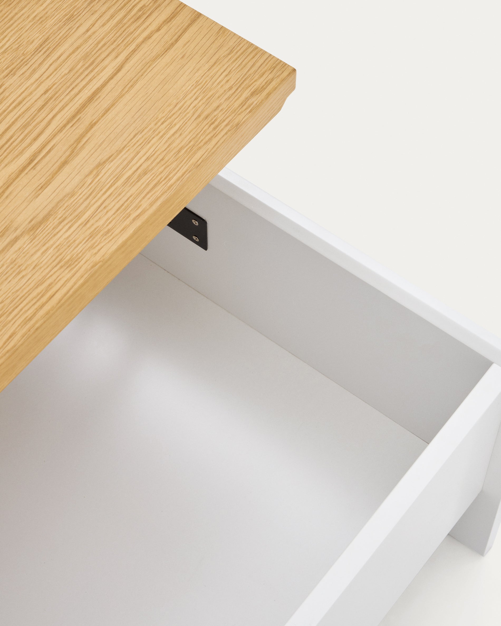Abilen oak wood with white lacquer lift-up coffee table 110 x 60 cm FSC 100% - Detail