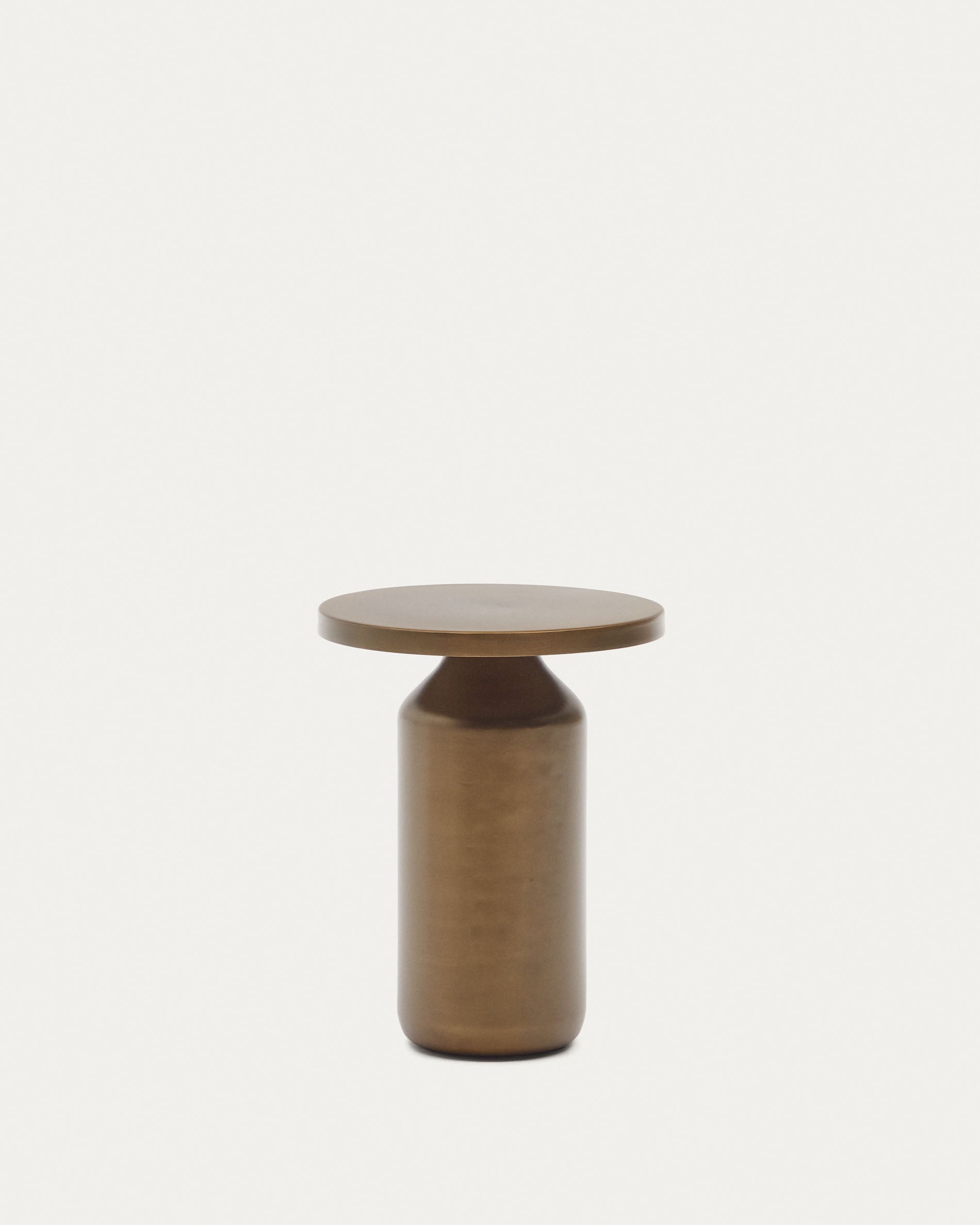 Malya metal round side table in brushed copper, Ø 40.5 cm - Product View