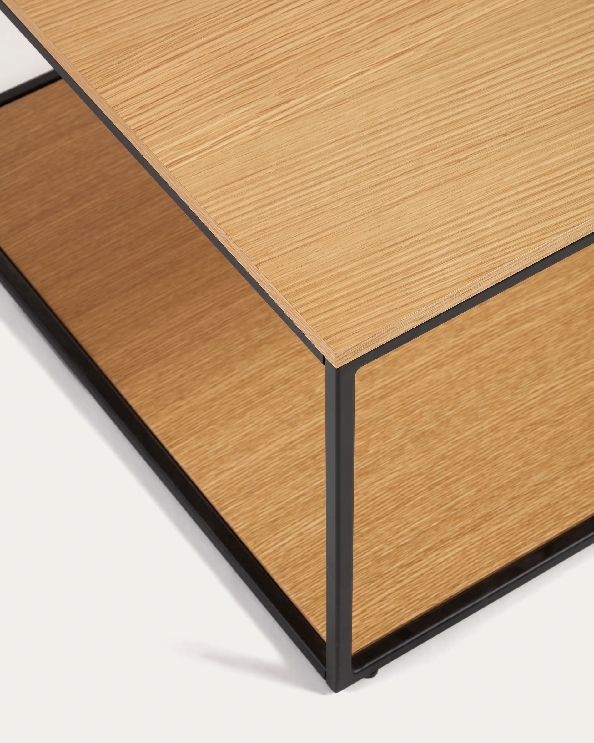 Yoana coffee table with oak wood veneer and painted black metal structure, 110 x 60 cm - Detail
