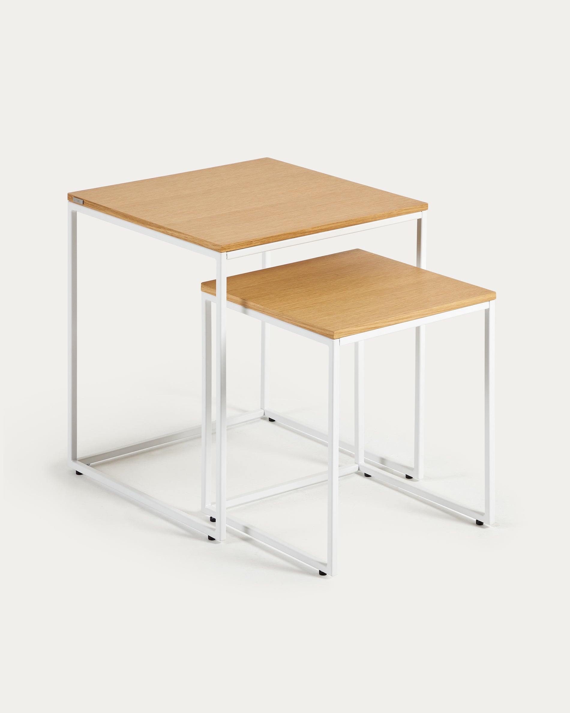 Yoana set of 2 nesting side tables with oak wood veneer and painted white metal structure - Product View