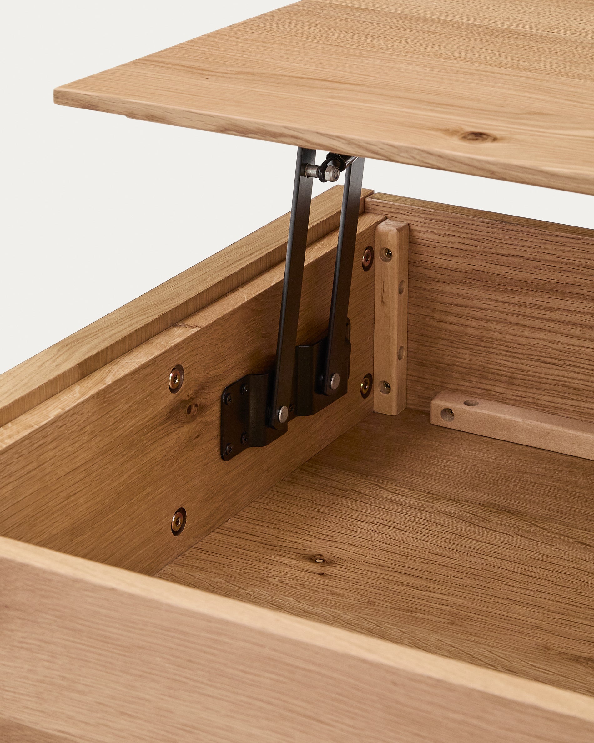 Alguema raisable coffee table in oak veneer with natural finish 120 x 60 cm - Detail