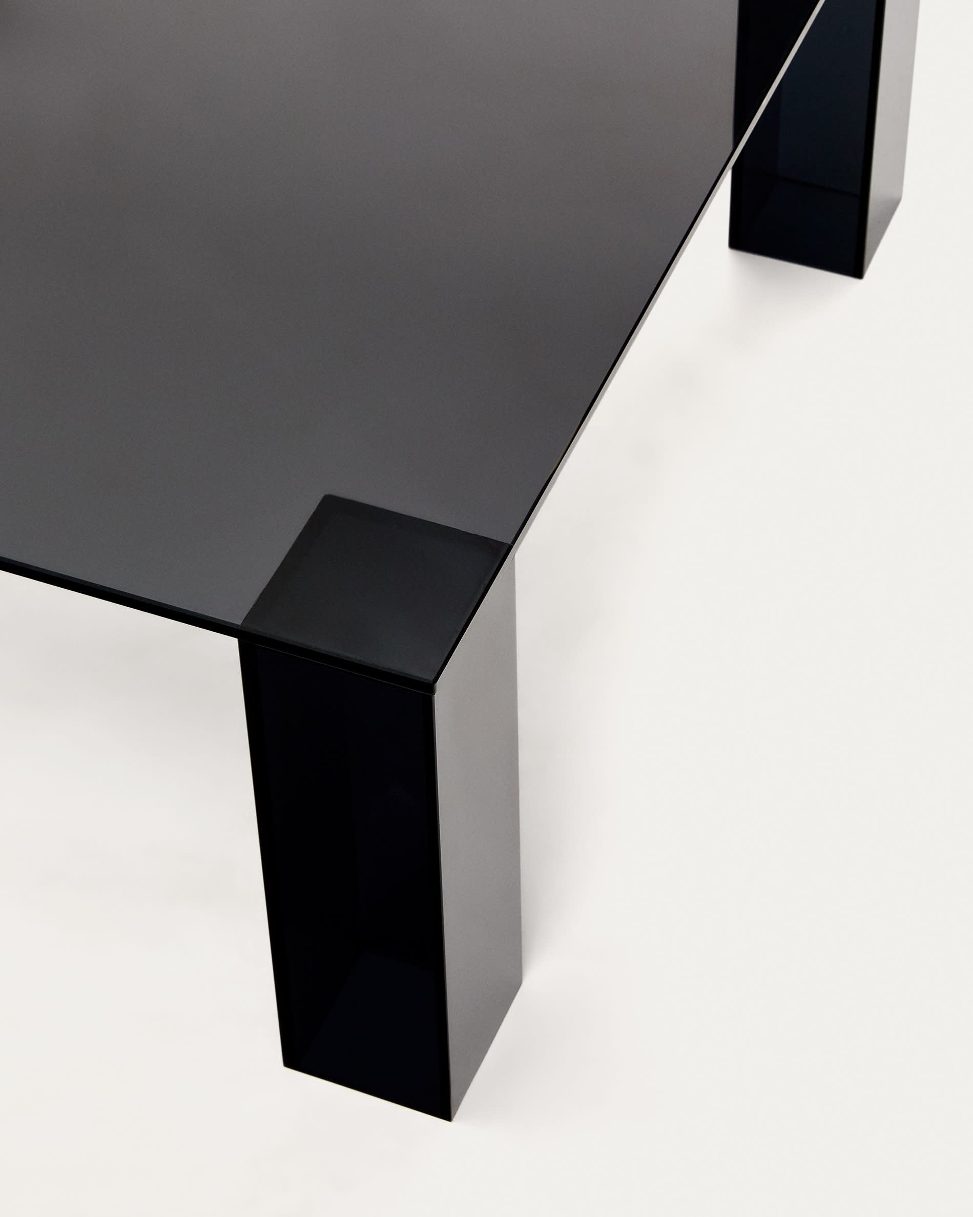 Adularia dark gray tempered glass side table, 85 x 85 cm