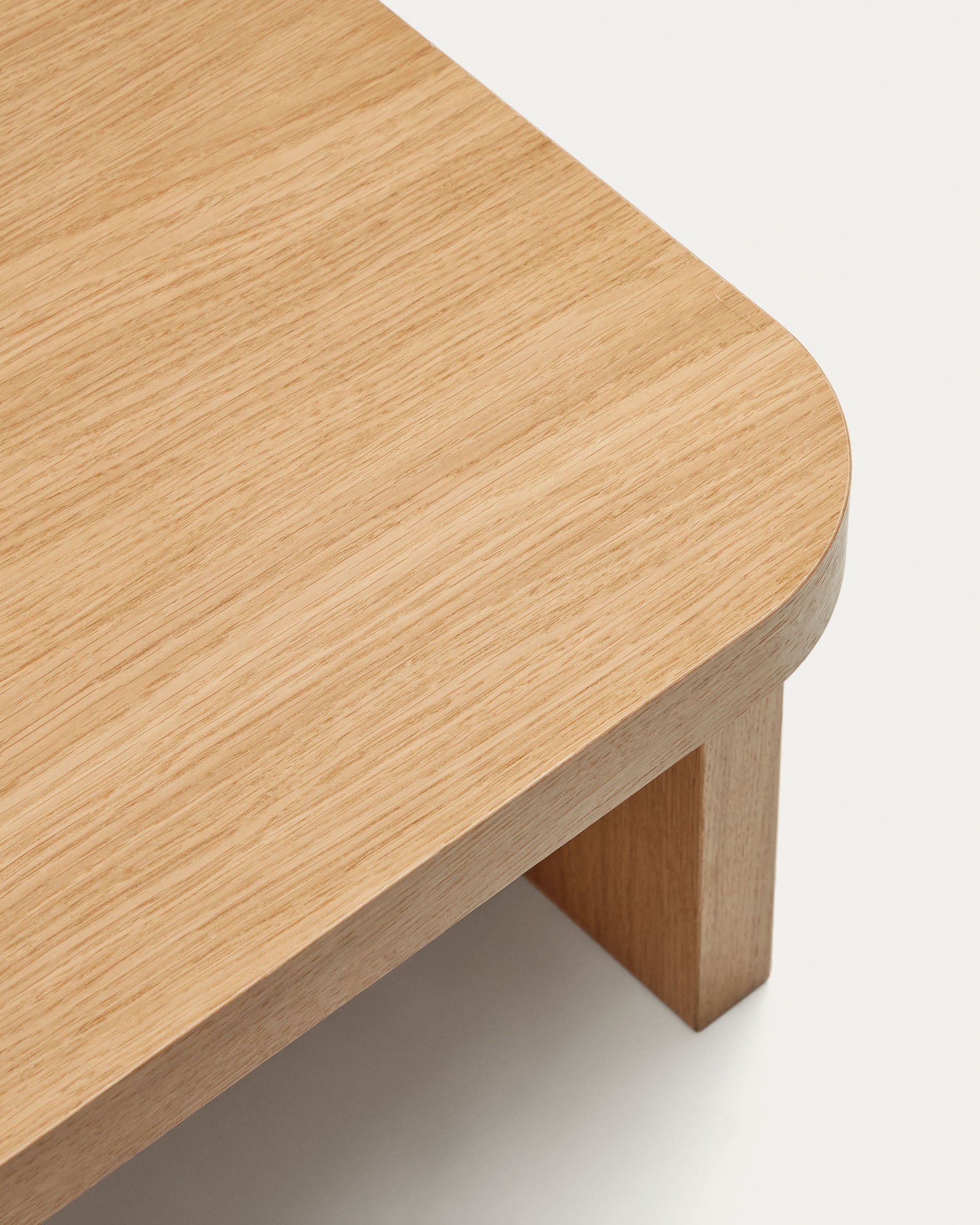 Oaq coffee table in oak wood veneer with natural finish, 140 x 75 cm FSC Mix Credit - Detail