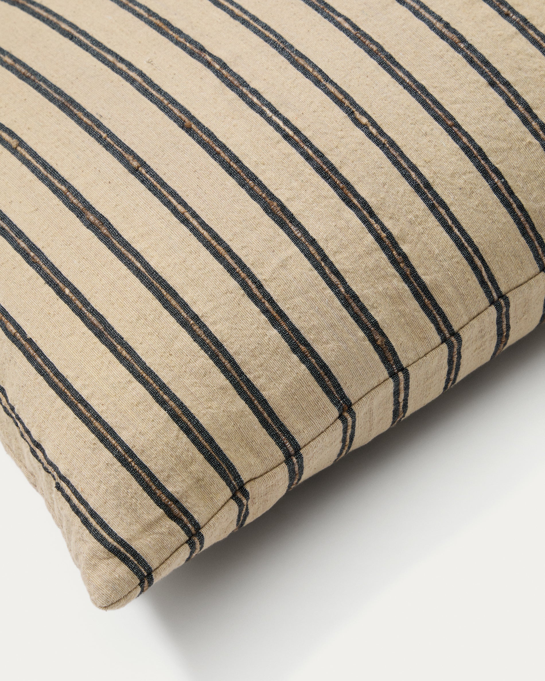 Caliu beige and grey striped silk and cotton, 45 x 45 cm - Detail