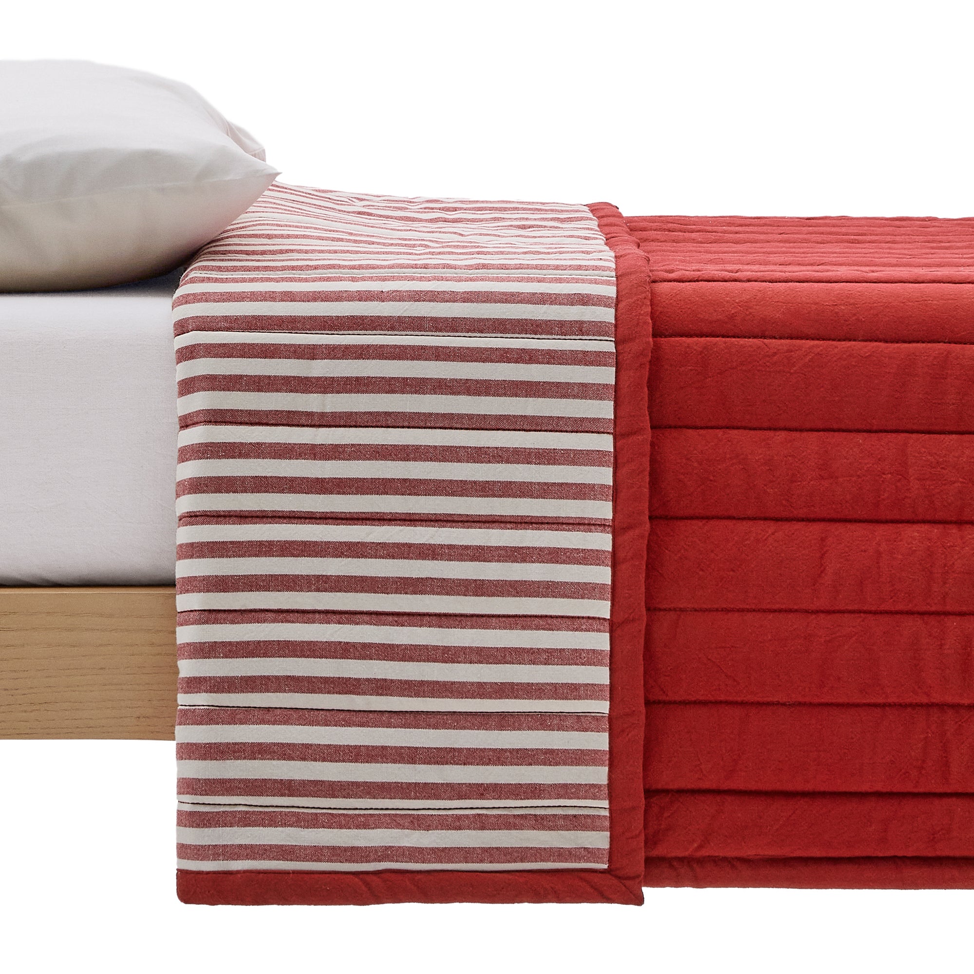 Sini red bedspread made of 100% organic cotton for 90 cm beds - Product Image