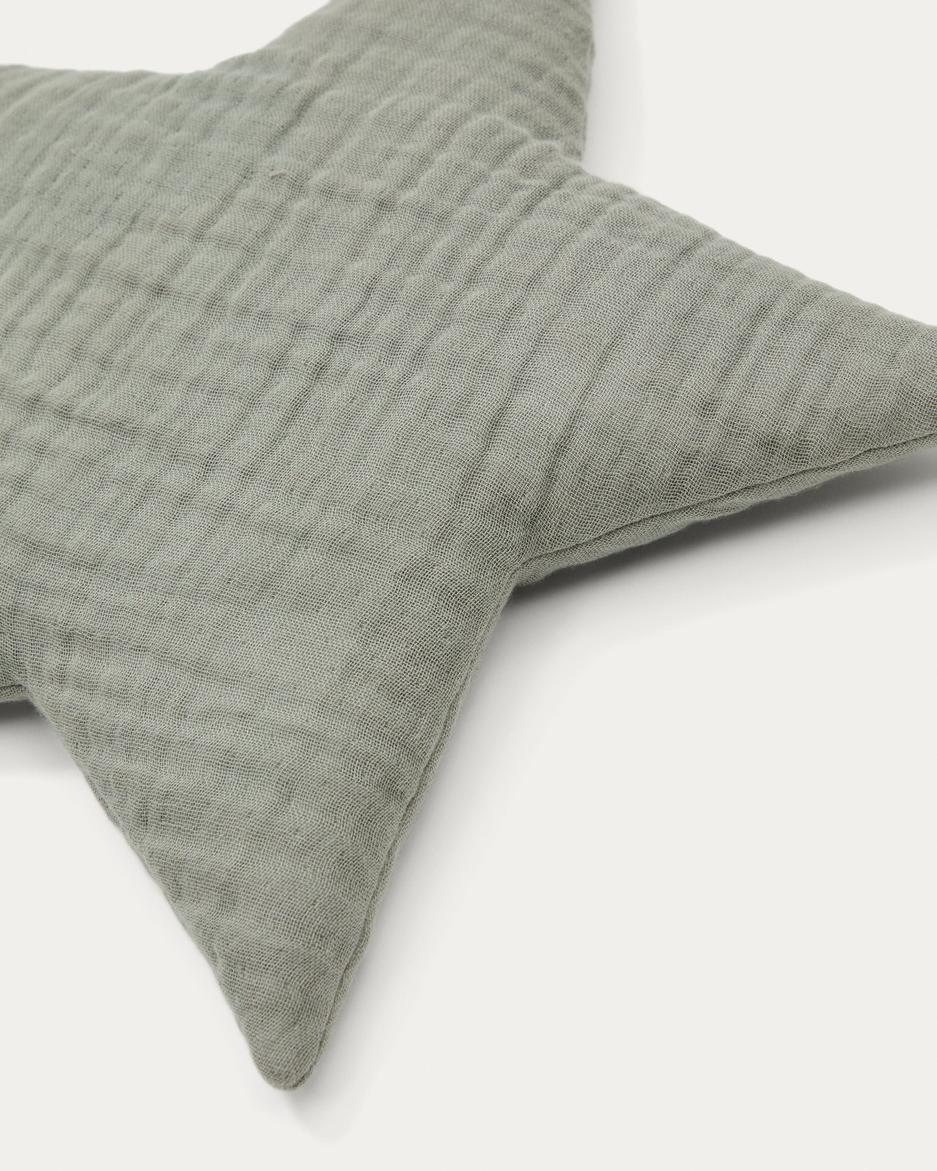 Laily star-shaped, green cushion made of 100% organic cotton, 30 x 30 cm - Detail
