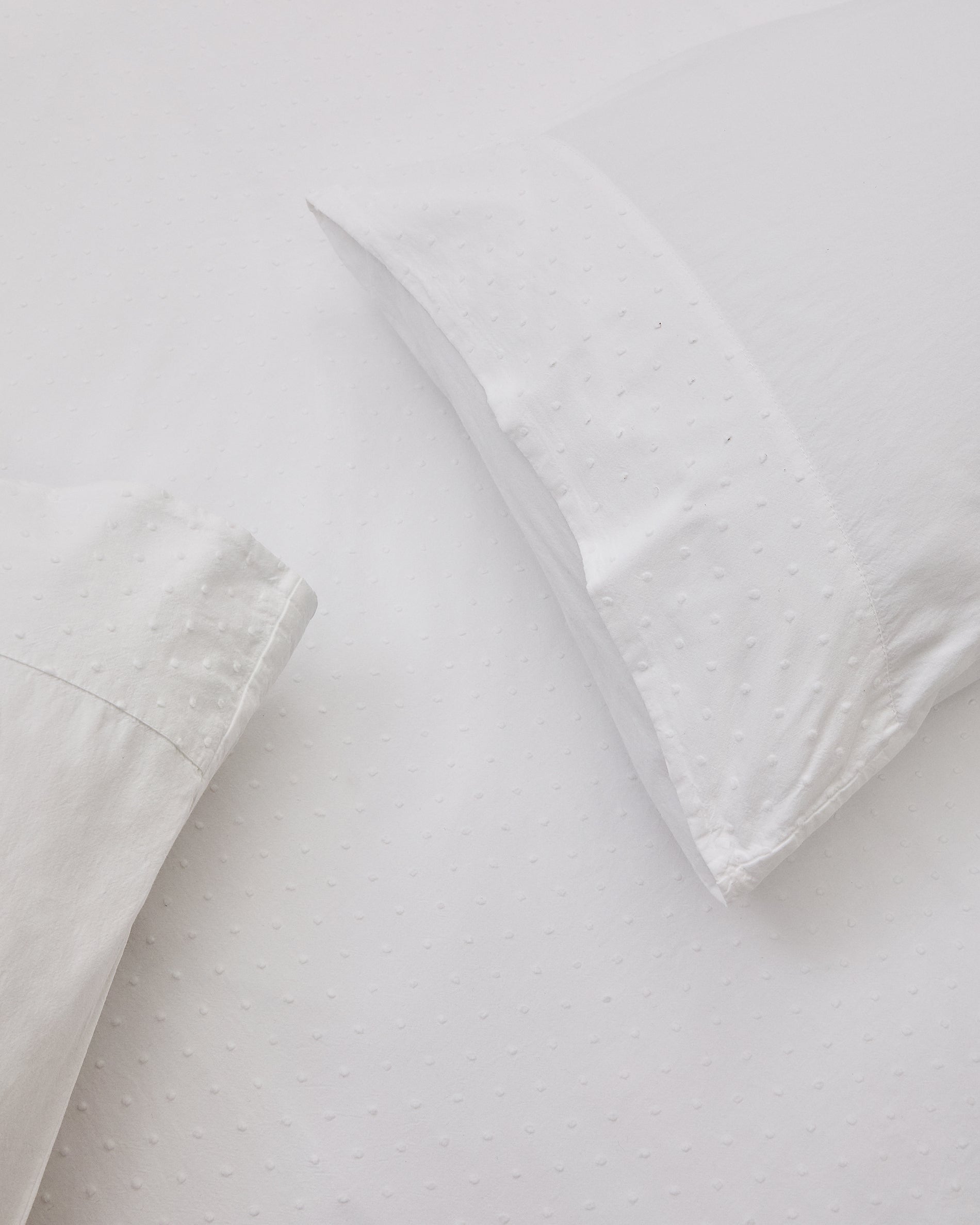 Atenie white duvet cover and pillowcase set, 100% cotton percale, plumeti detail, 180 cm bed - Detail