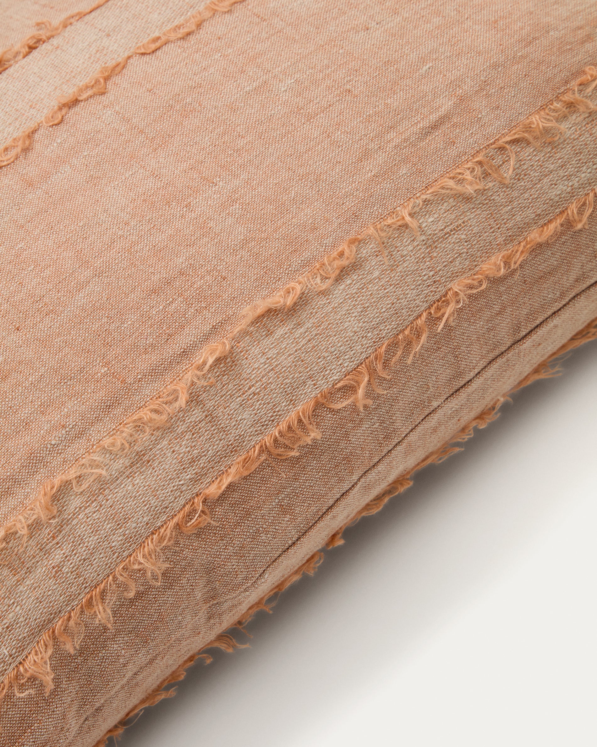 Neris terracotta 100% linen cushion cover 40 x 60cm - Detail