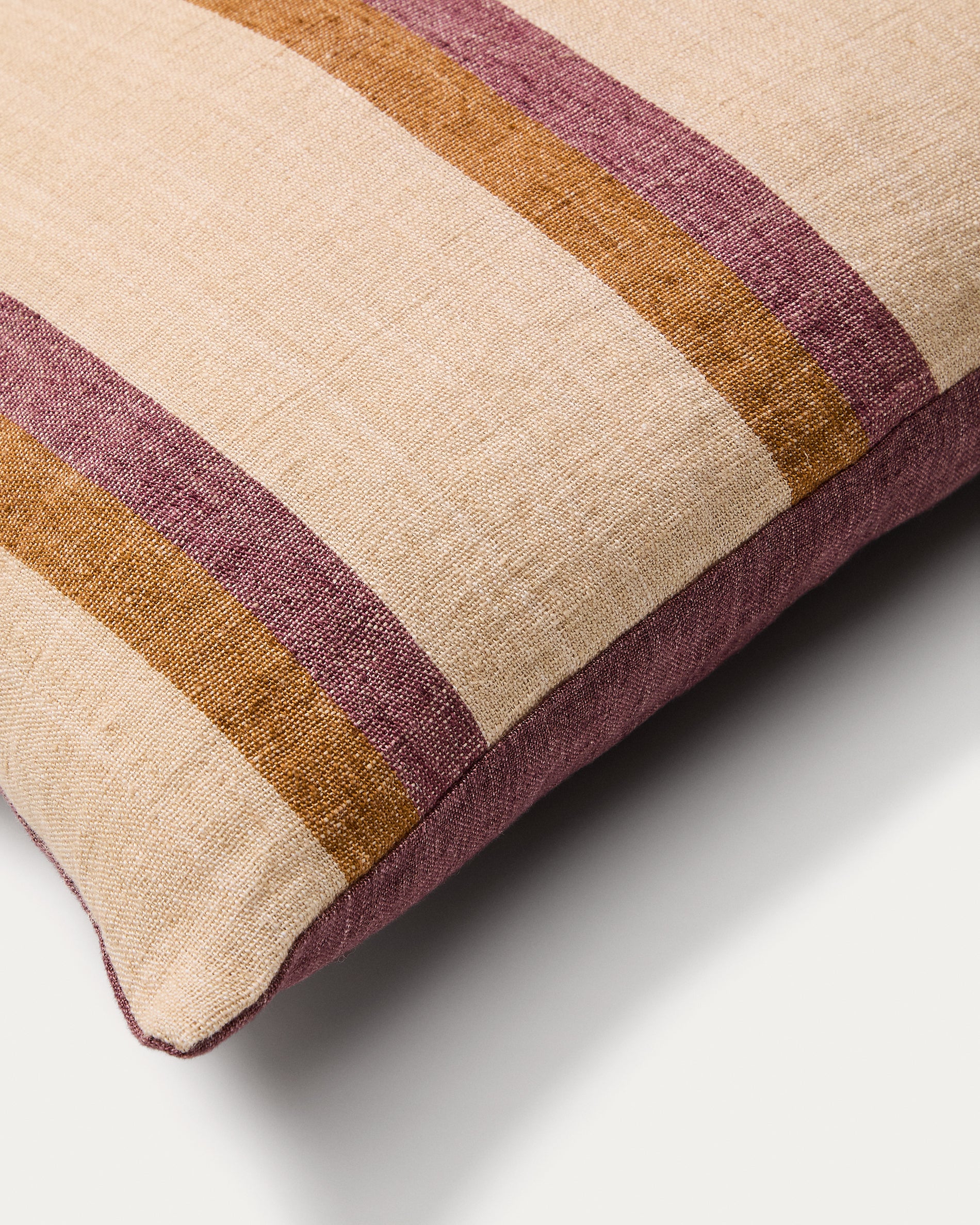 Arven multicoloured striped 100% linen cushion cover 45 x 45cm - Detail