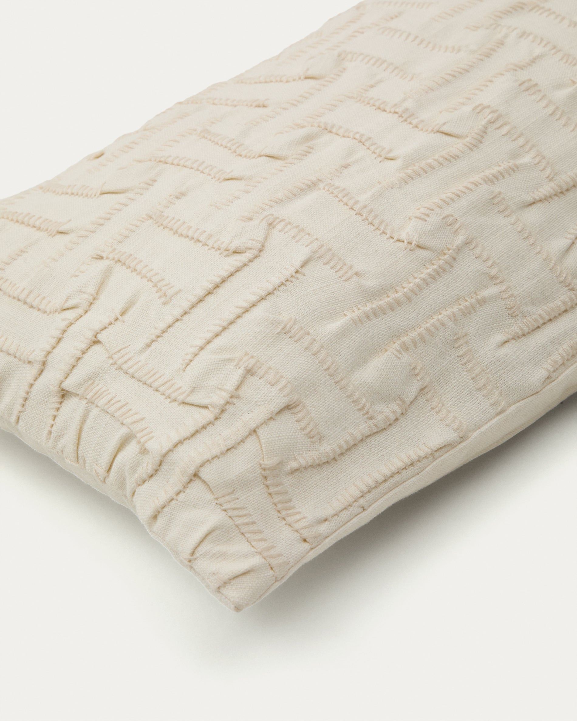 Lir beige embroidered cotton cushion cover 30 x 50cm - Detail