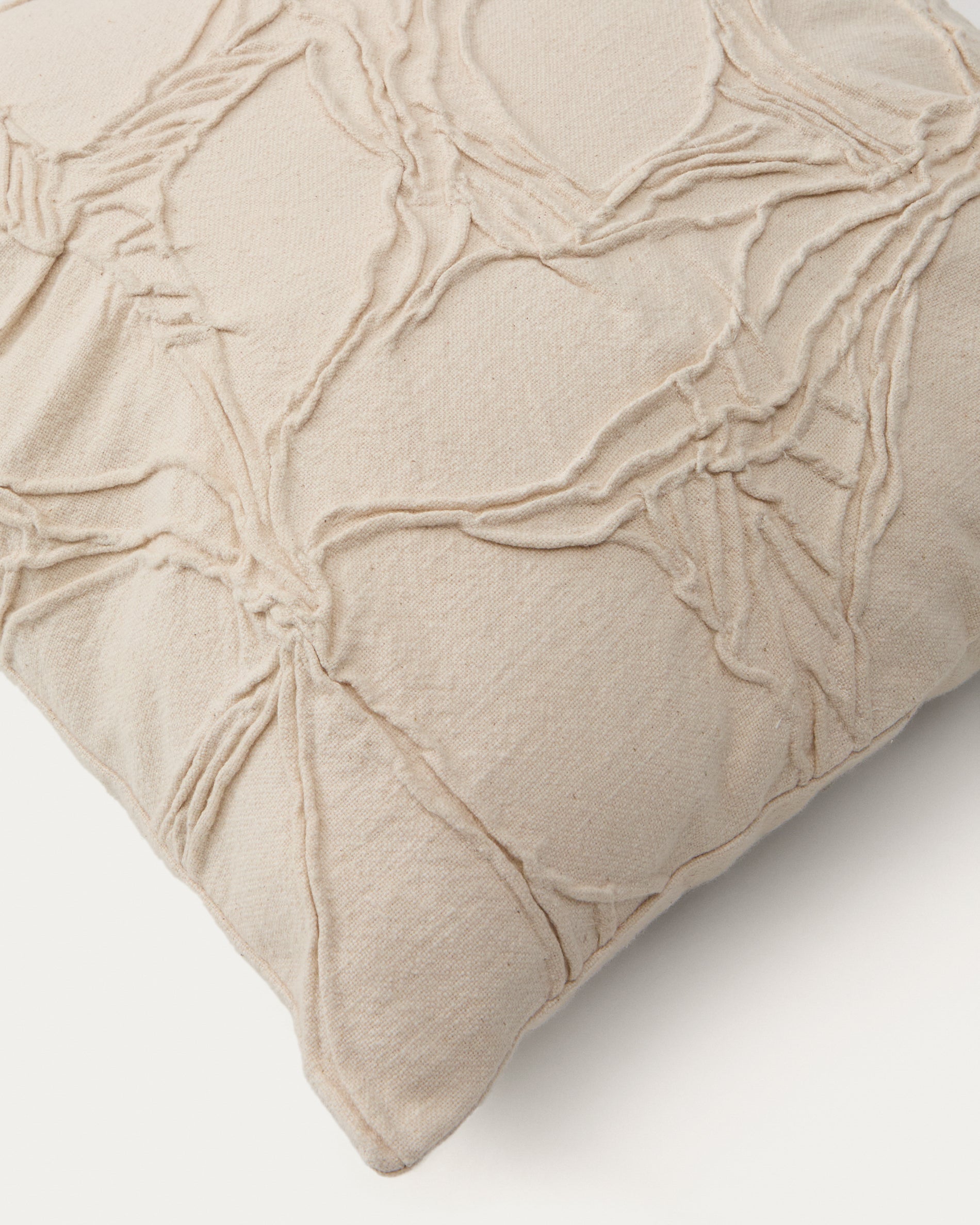 Zira beige flower detail cotton cushion cover 45 x 45cm - Detail