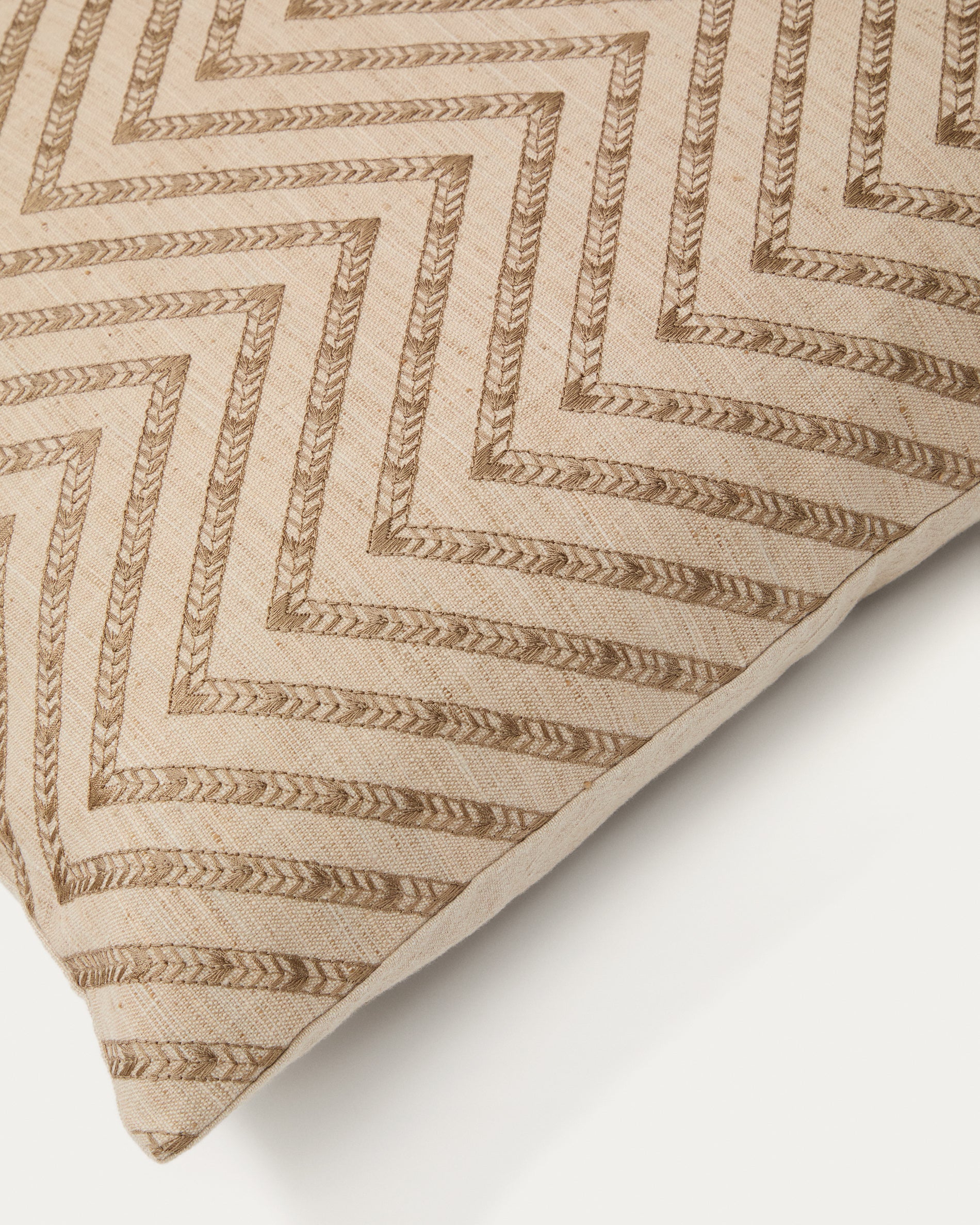 Olea beige contrasting jacquard cotton cushion cover 50 x 50cm - Detail