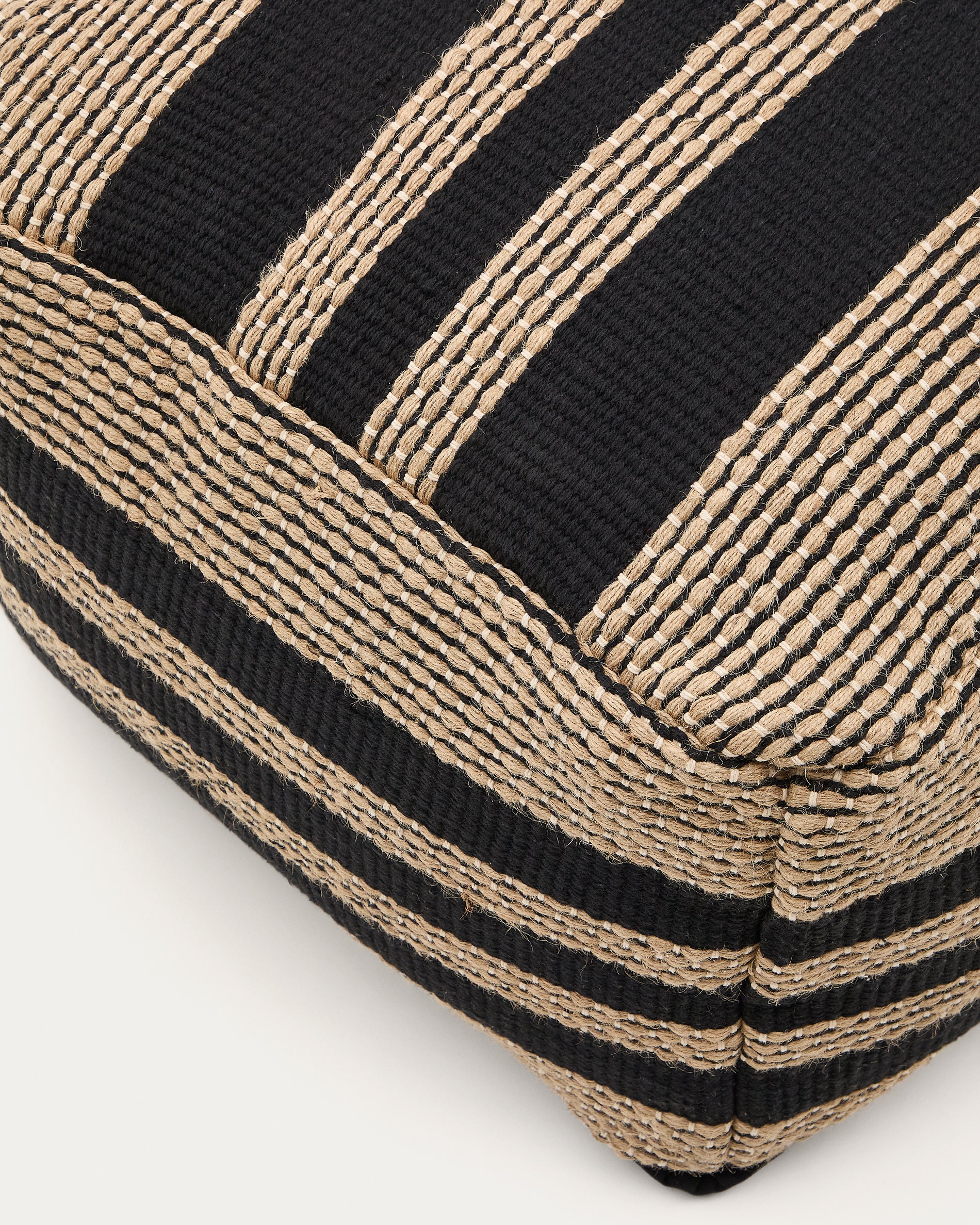 Aylin beige and black jute-embroidered cotton pouf 60 x 60 cm - Detail