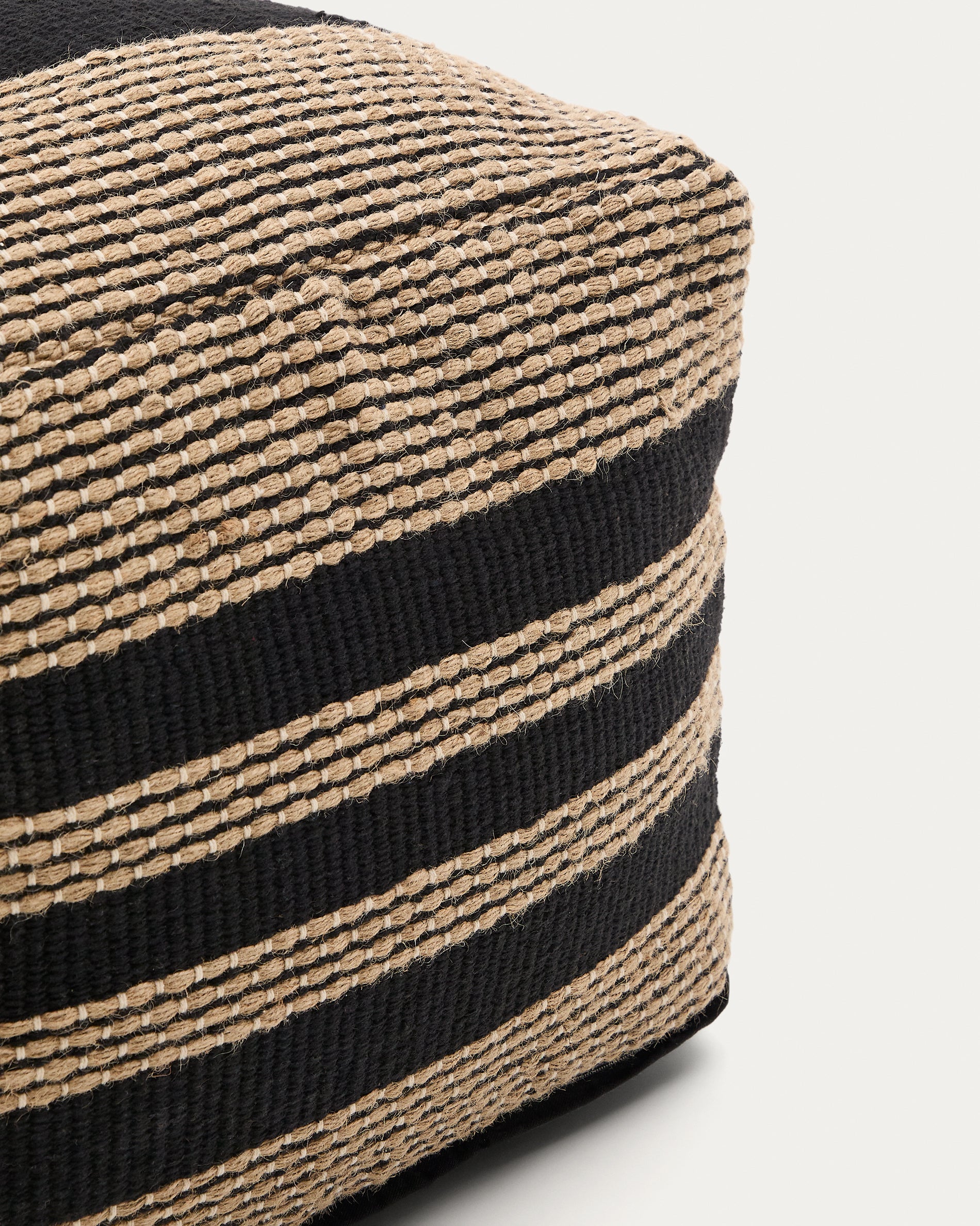 Aylin beige and black jute-embroidered cotton pouf 60 x 60 cm - Detail