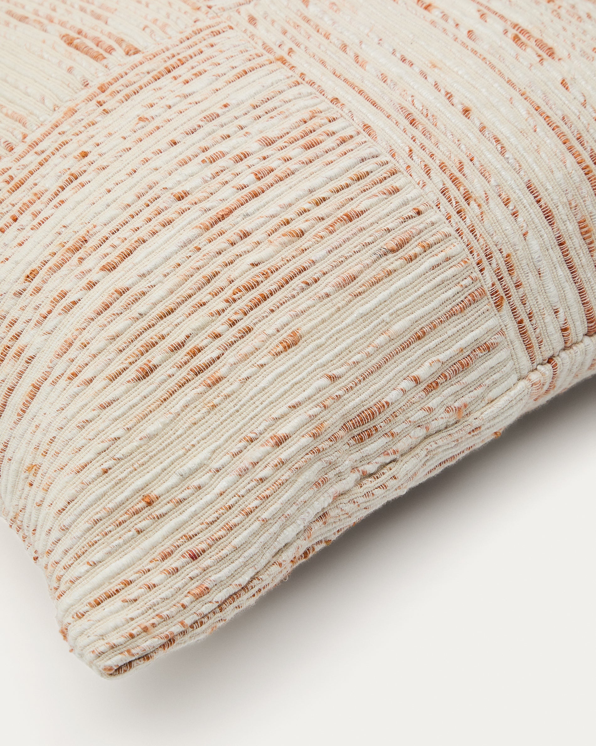 Anuba beige and red checked jacquard cushion cover 45 x 45cm - Detail