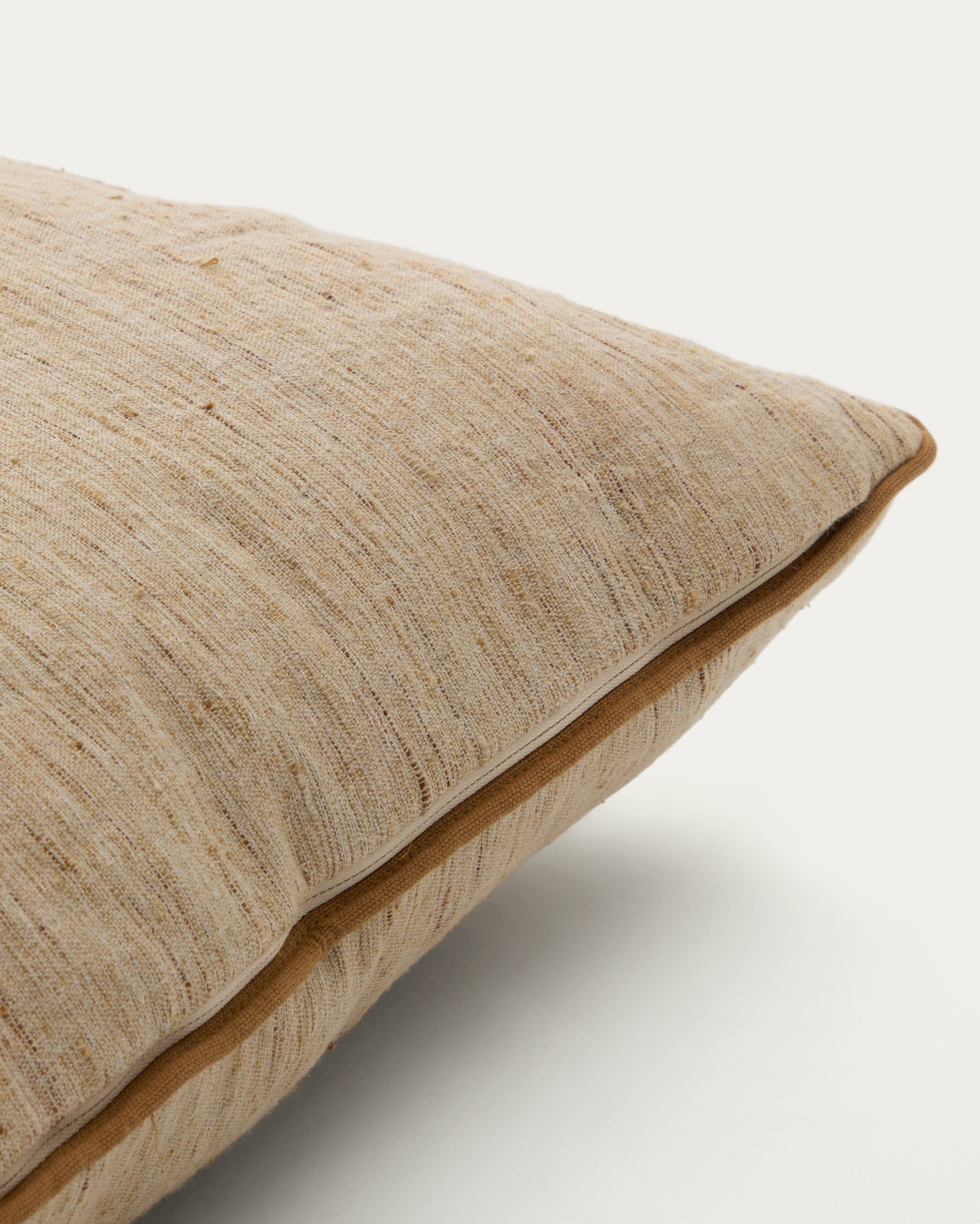 Aleos mustard cushion cover in melange fabric with contrasting trim 45 x 45cm - Detail
