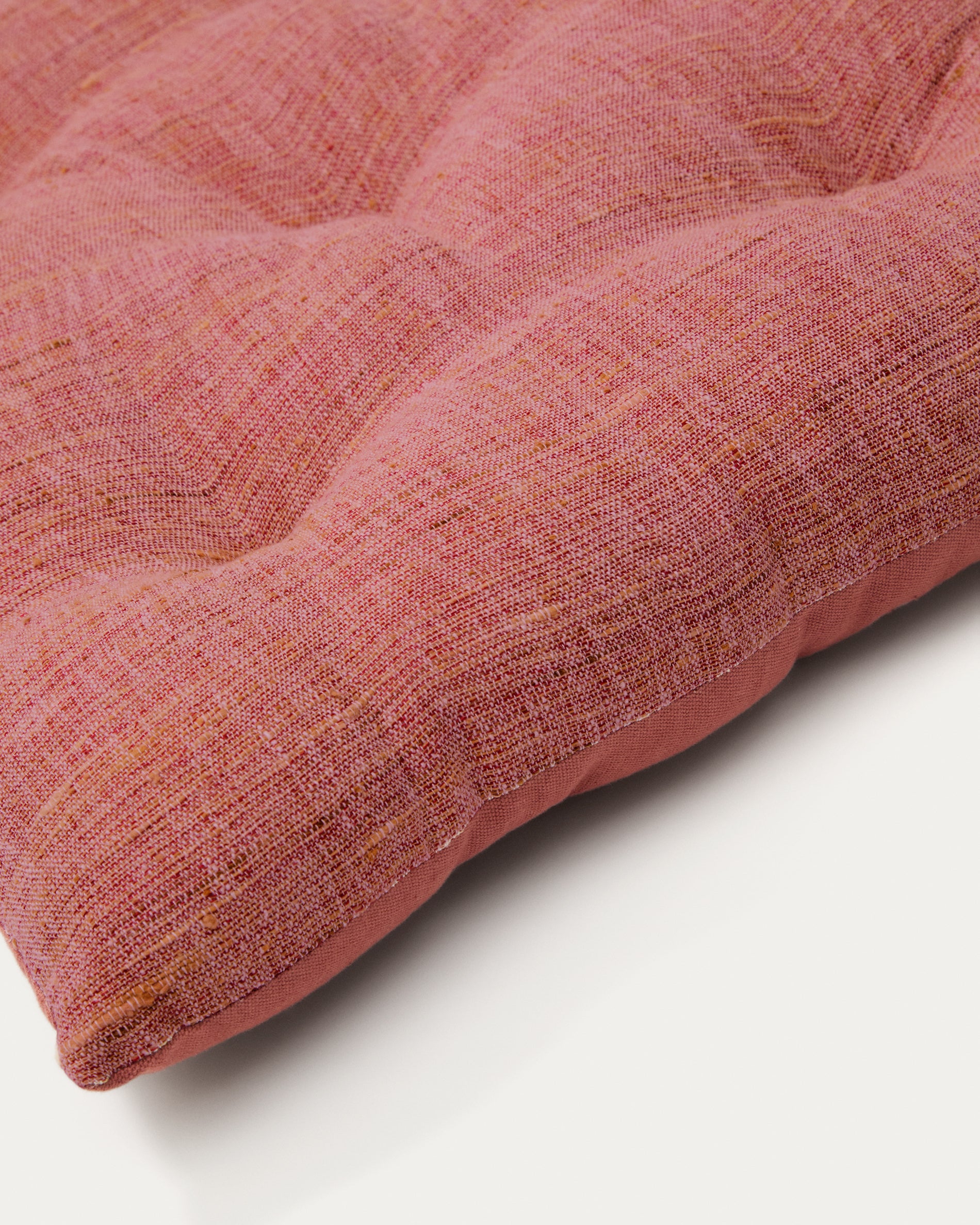 Aren pink chair cushion 45 x 45cm - Detail