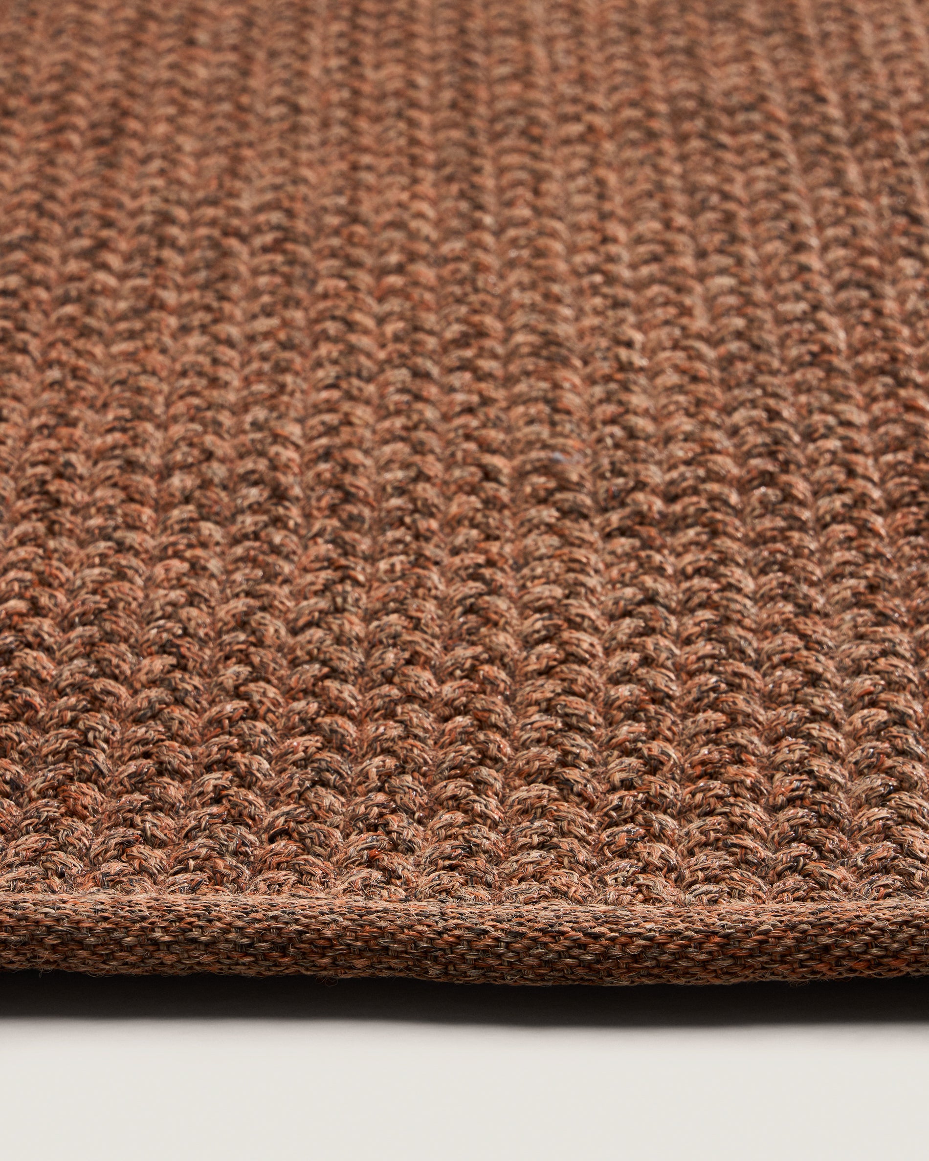 Rug Despas in synthetic fibers terracotta 160 x 230 cm - Detail