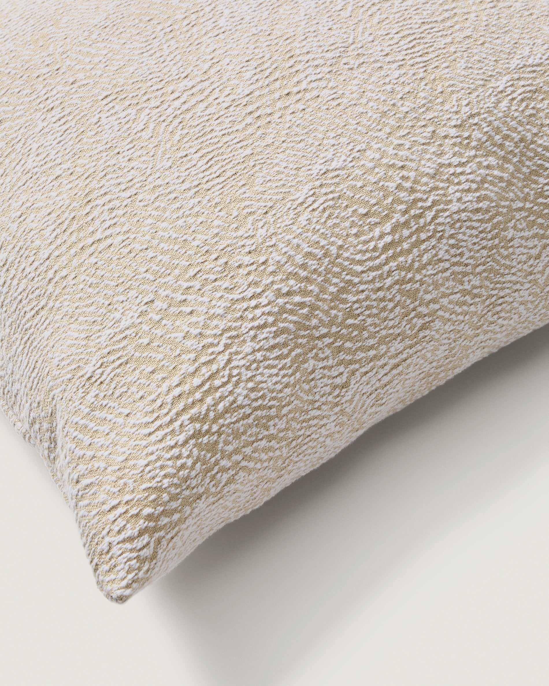 Junie cushion cover in beige cotton jacquard 50 x 50 cm - Detail