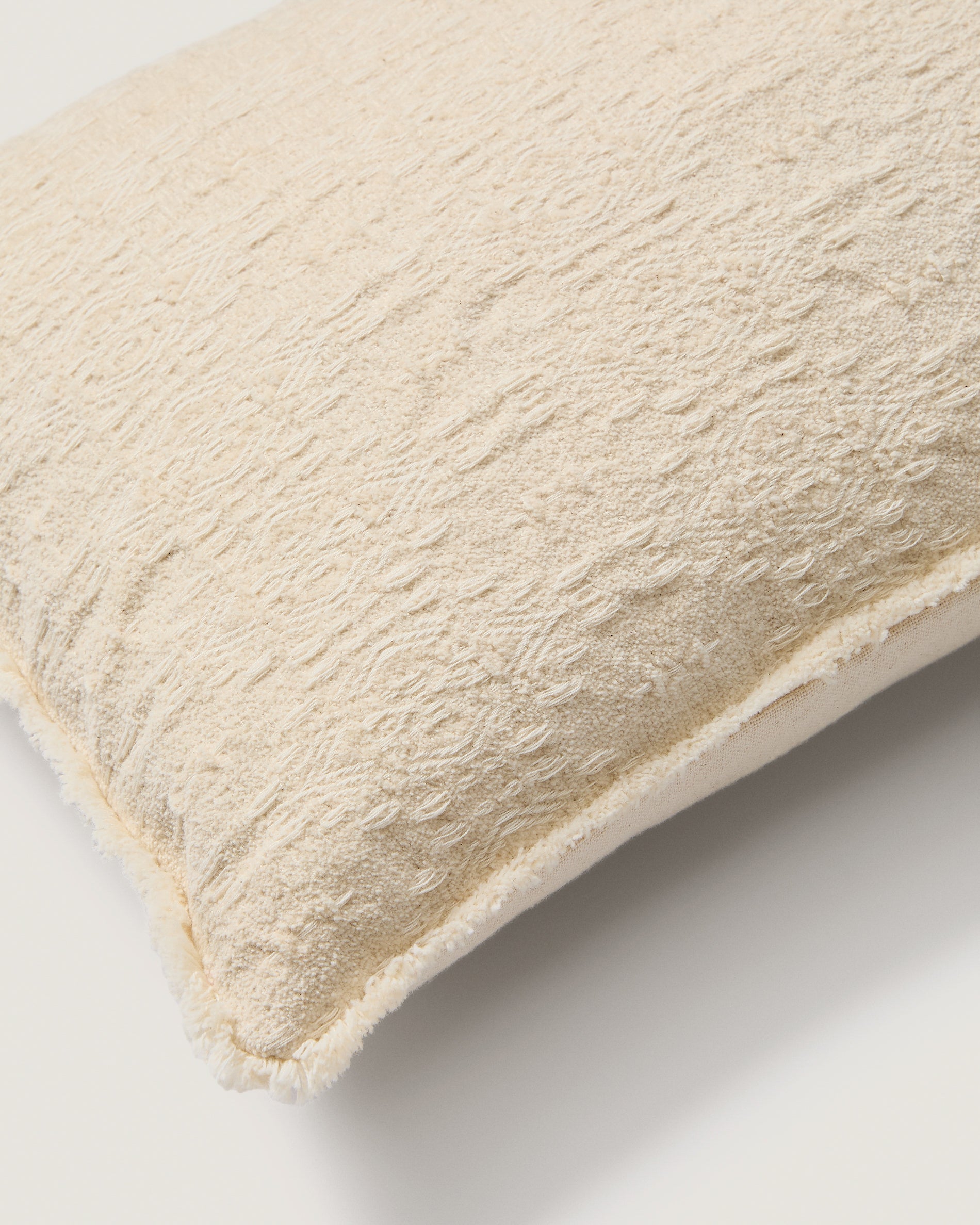 Narela cushion cover in natural jacquard cotton and viscose 50 x 30 cm - Detail