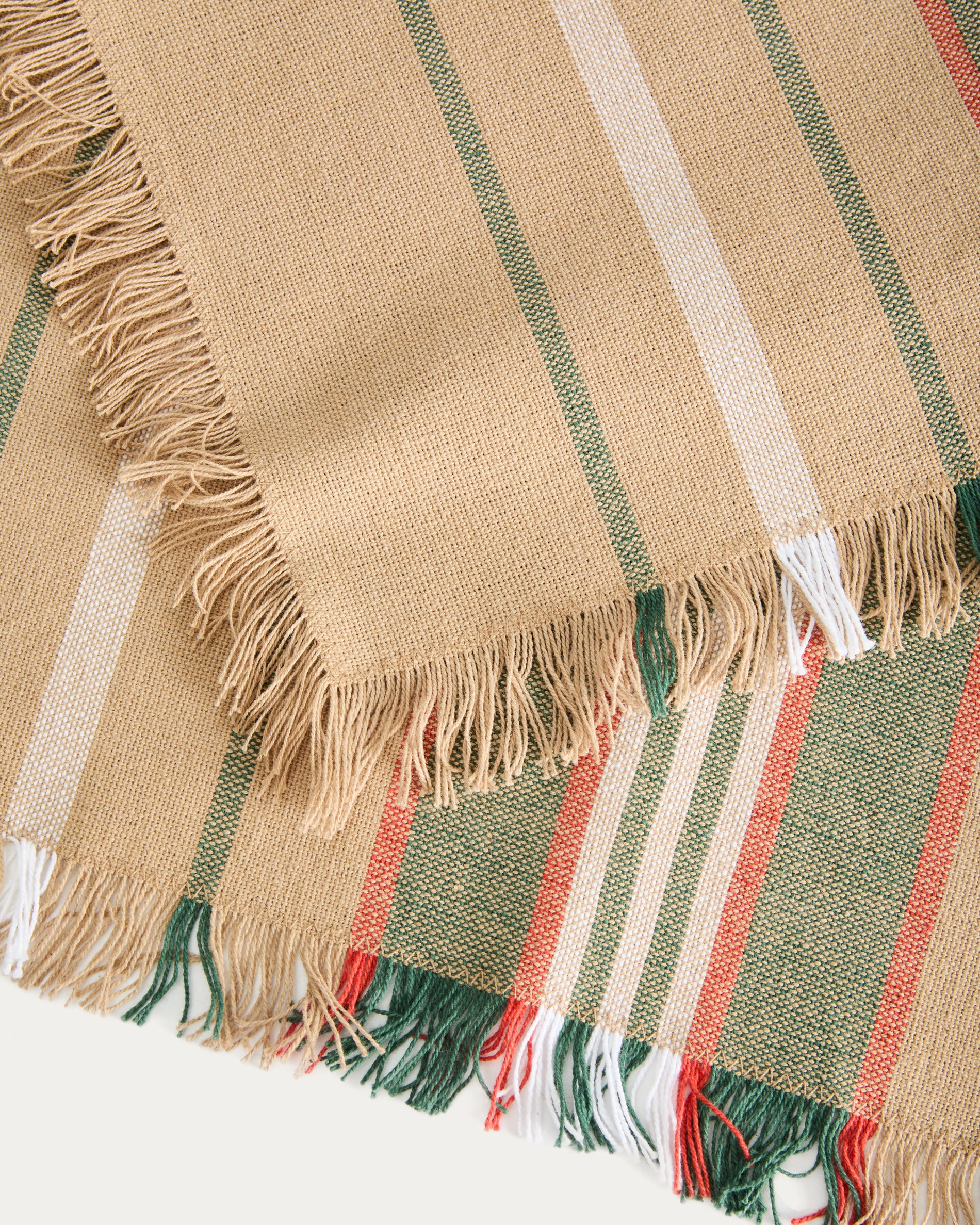 Davia set of 2 placemats in 100% cotton with green stripes and fringed detail 35 x 50cm - Detail