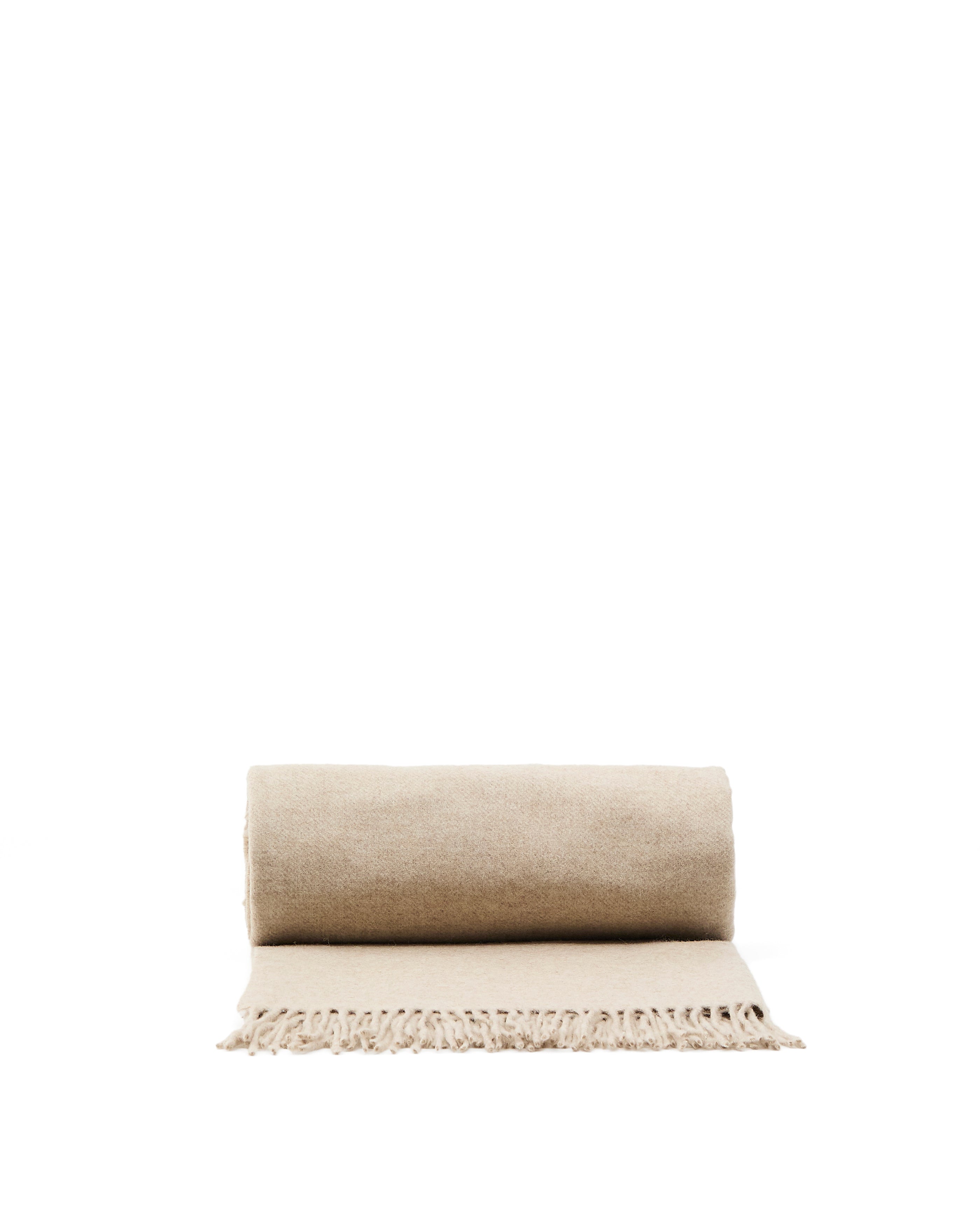 Trevina alpaca blanket with fringing 170 x 130cm - Product Image