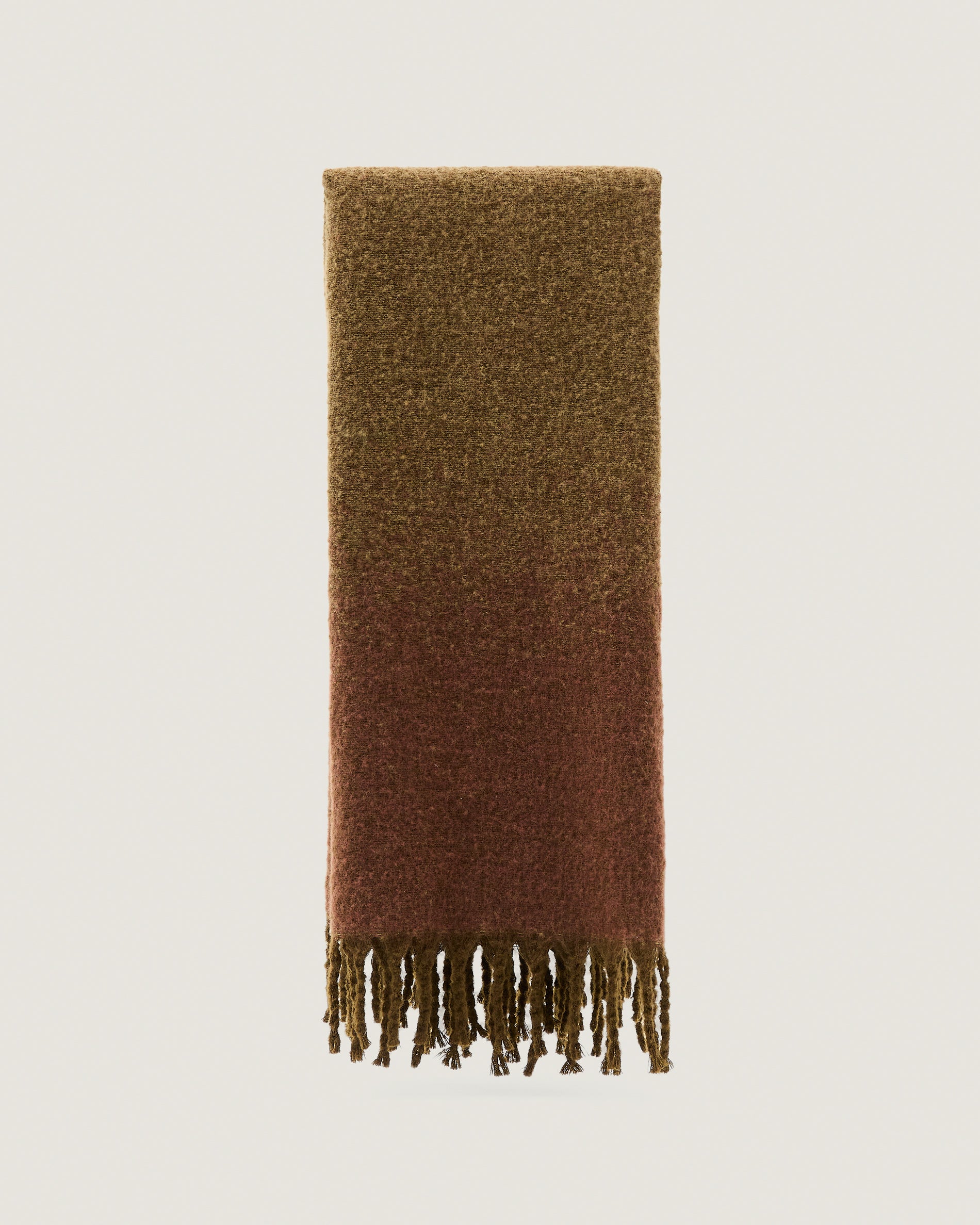 Elvori green blanket with fringing 170 x 130cm - Product View