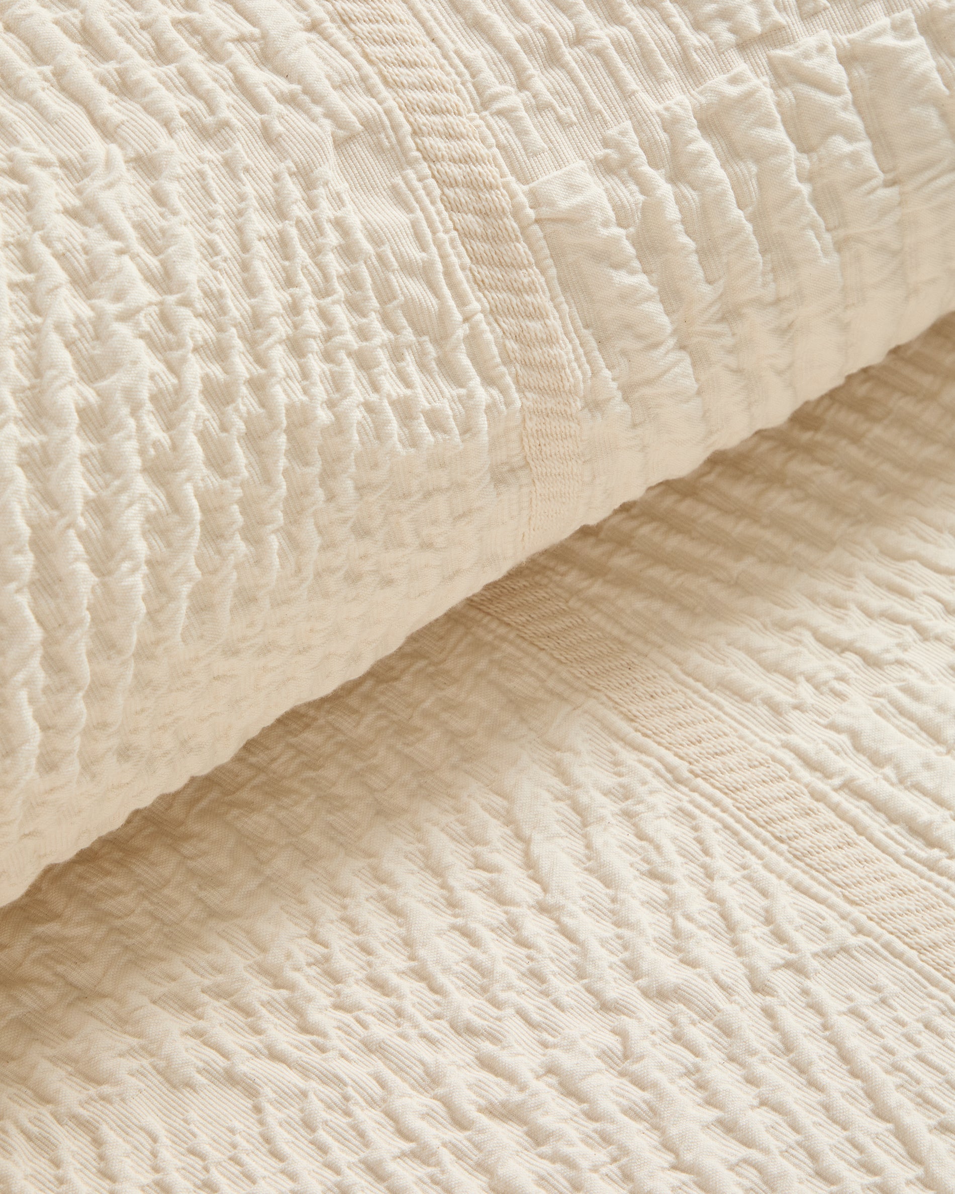 Raylo bedspread in 100% cotton with striped structure for 90/135 cm bed - Detail