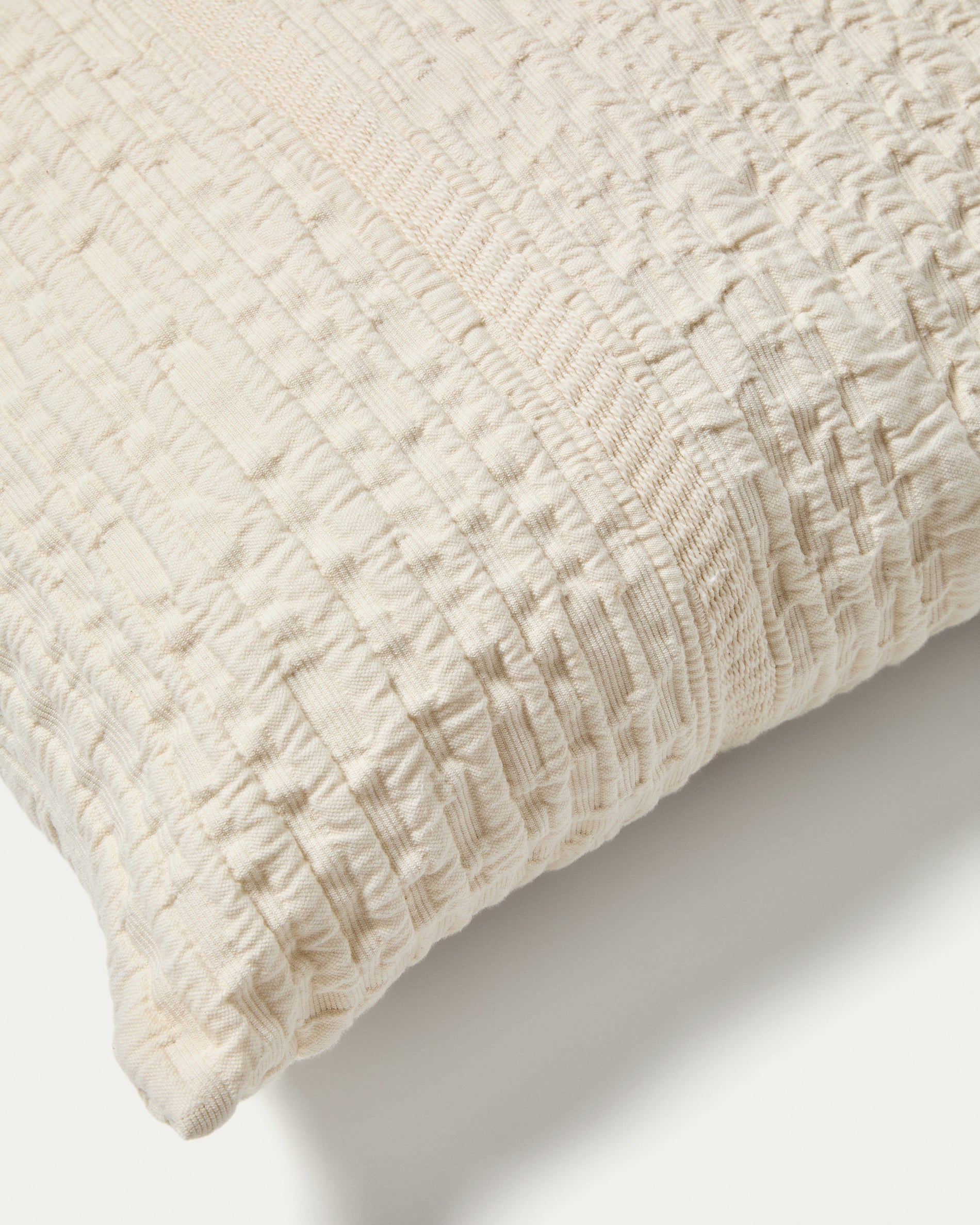 Raylo set of 2 100% cotton cushion covers with structure and stripes 50 x 50 cm - Detail