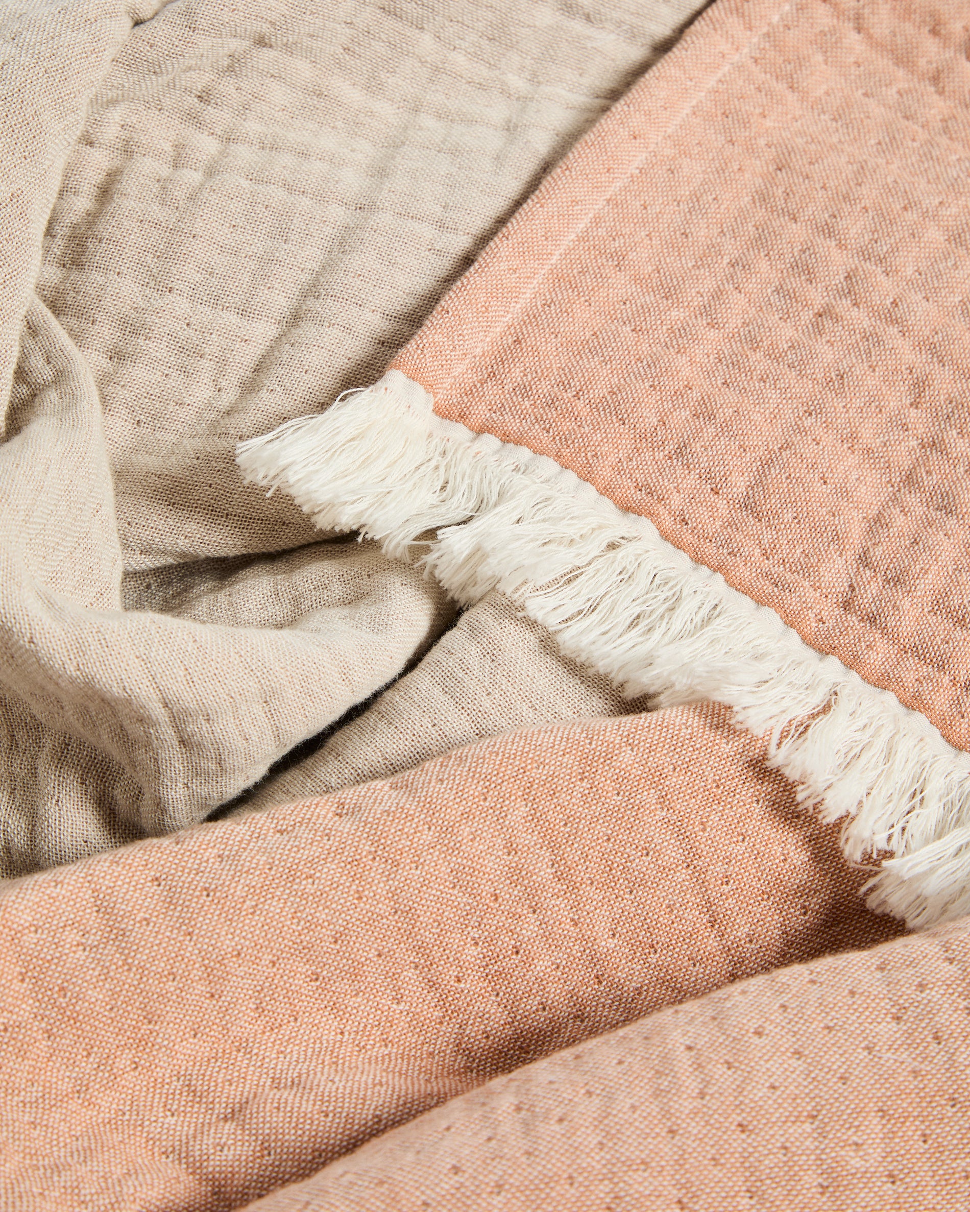 Nafine 100% cotton muslin blanket with two-toned fringe 130 x 170 cm - Detail