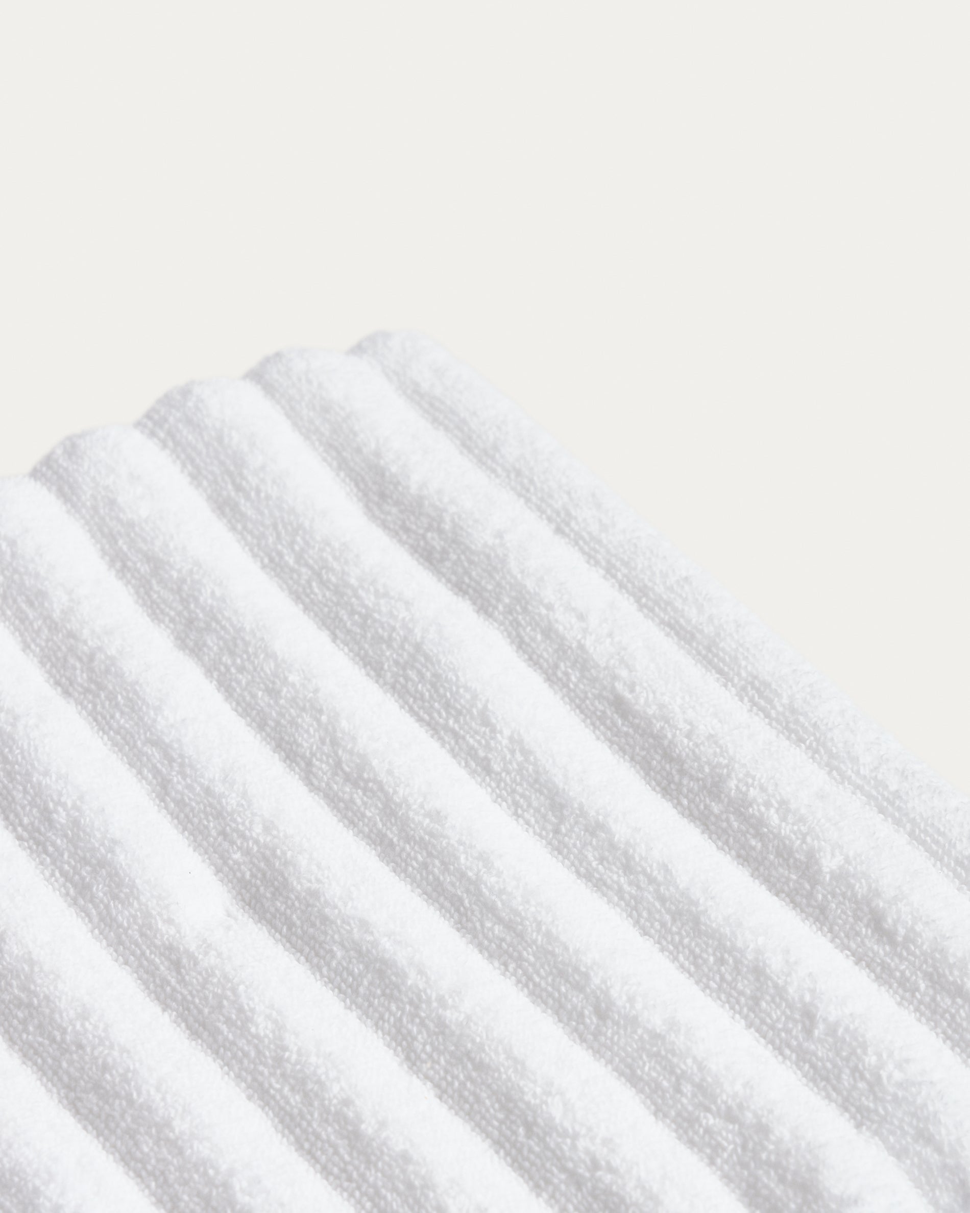 Navira 100% cotton white face towel 30 x 50cm - Detail