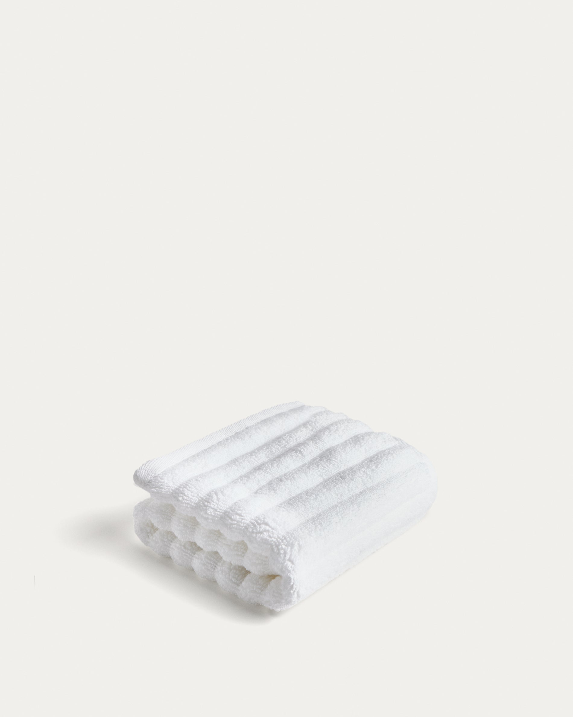 Navira 100% cotton white face towel 30 x 50cm - Product View