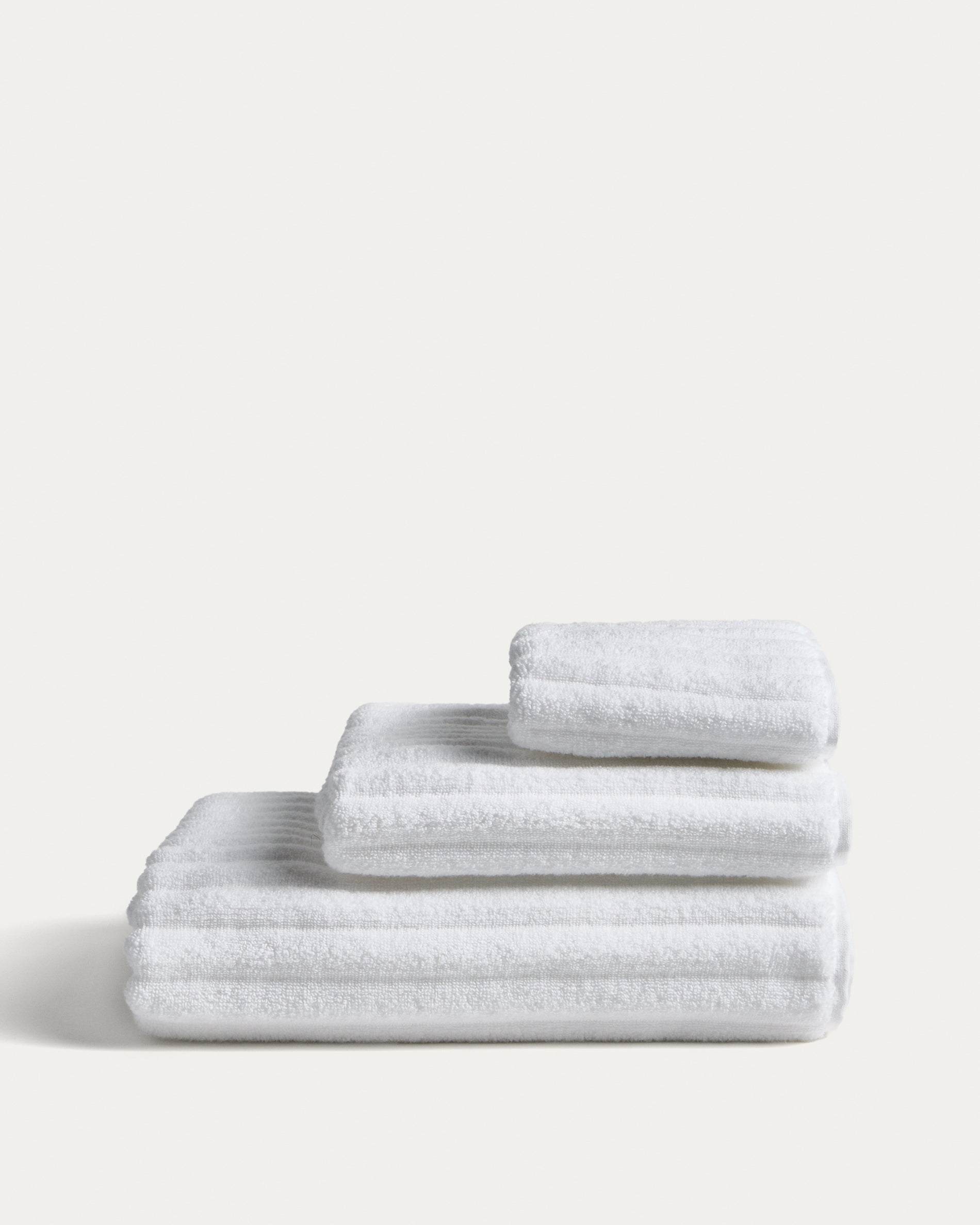 Navira 100% cotton white face towel 30 x 50cm - Product View