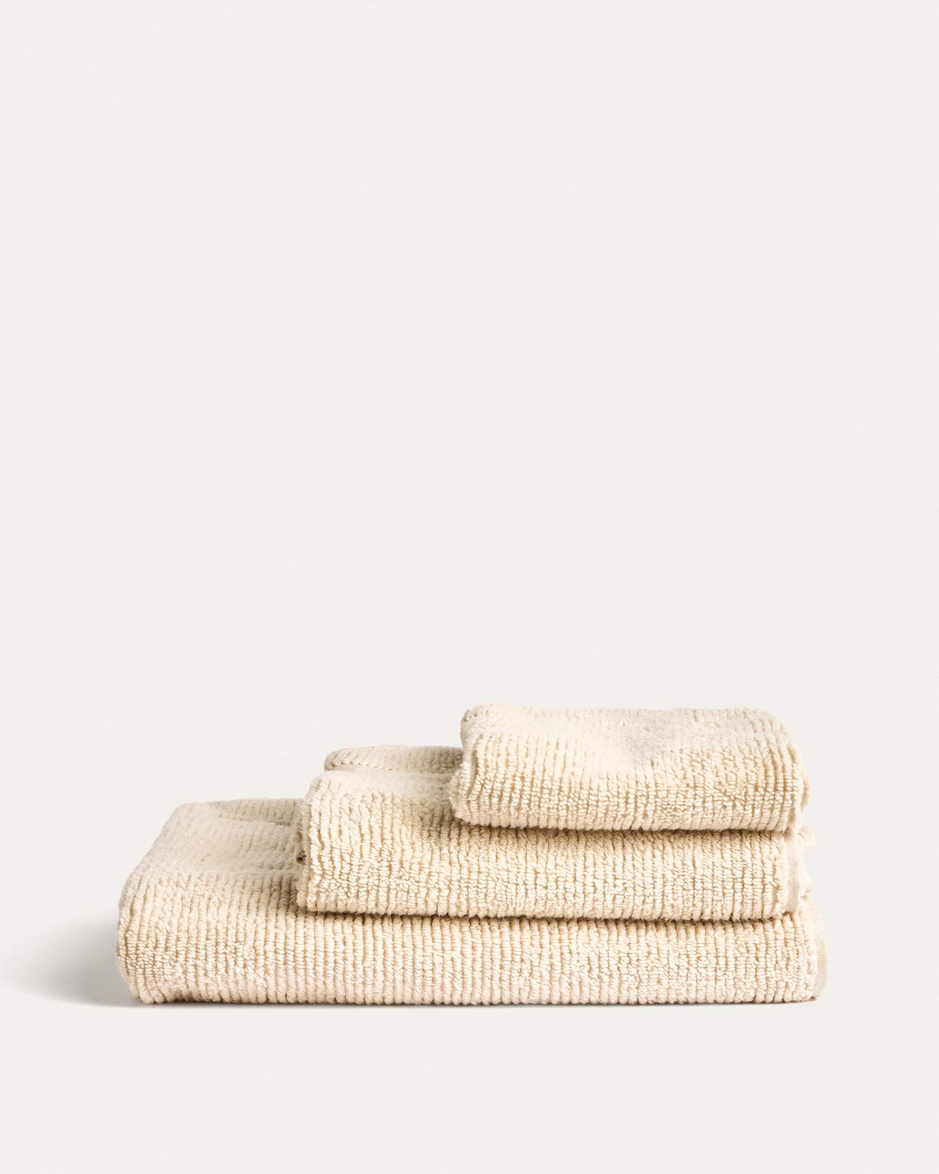 Olvira 100% cotton beige jacquard bath towel 70 x 140cm - Product View