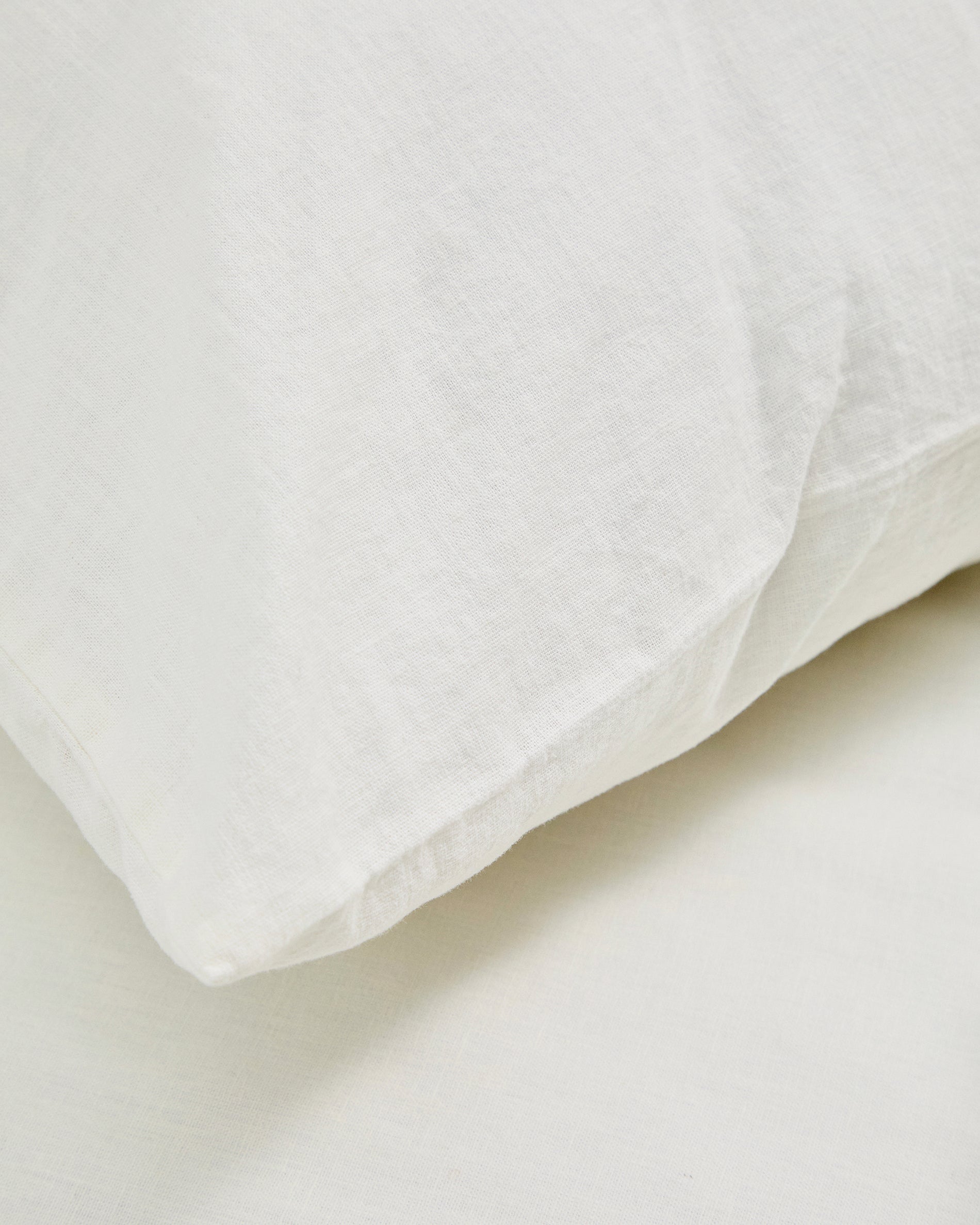 Simmel duvet cover and pillowcase set in ecru cotton and linen for 180cm bed - Detail