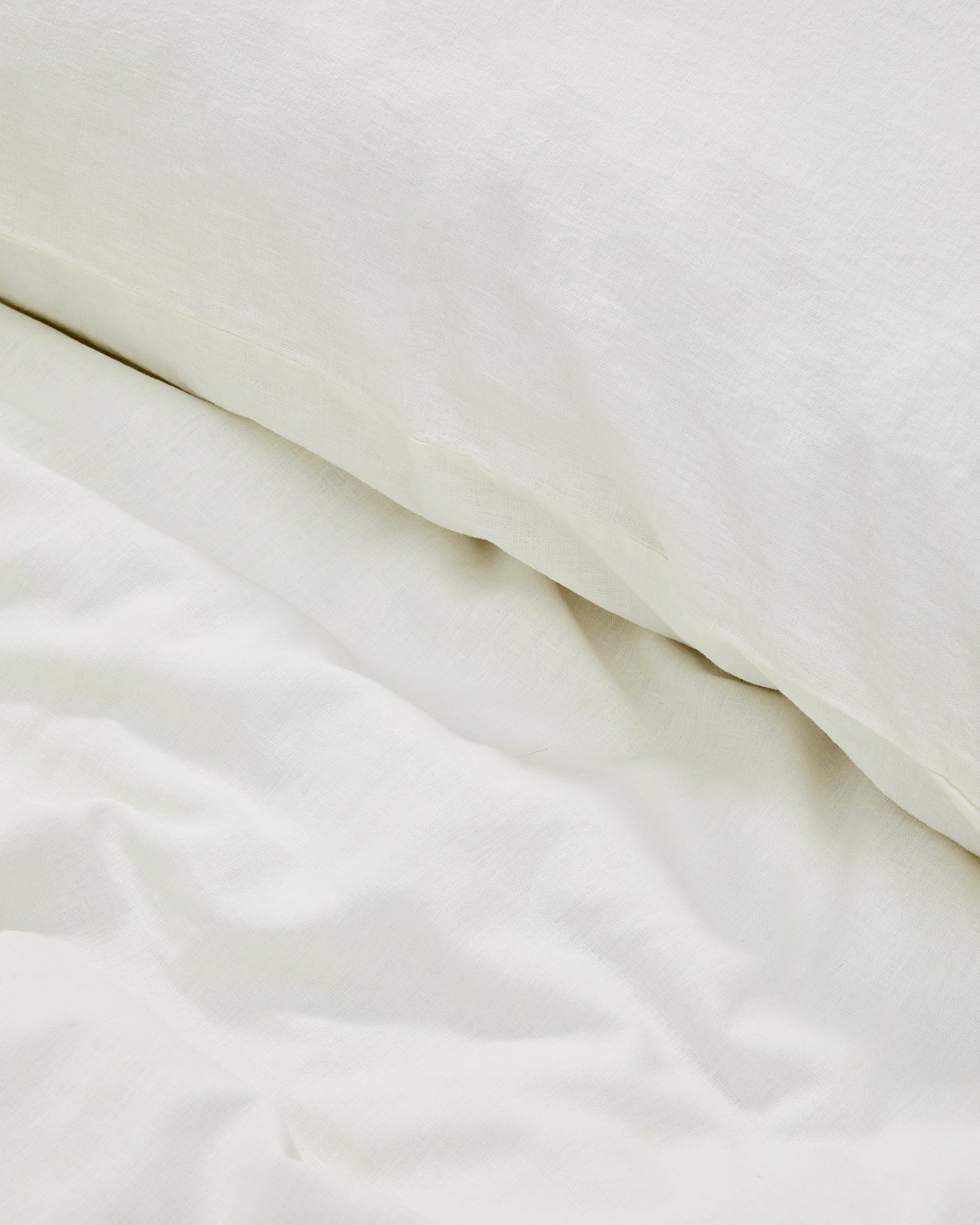 Simmel duvet cover and pillowcase set in ecru cotton and linen for 180cm bed - Detail