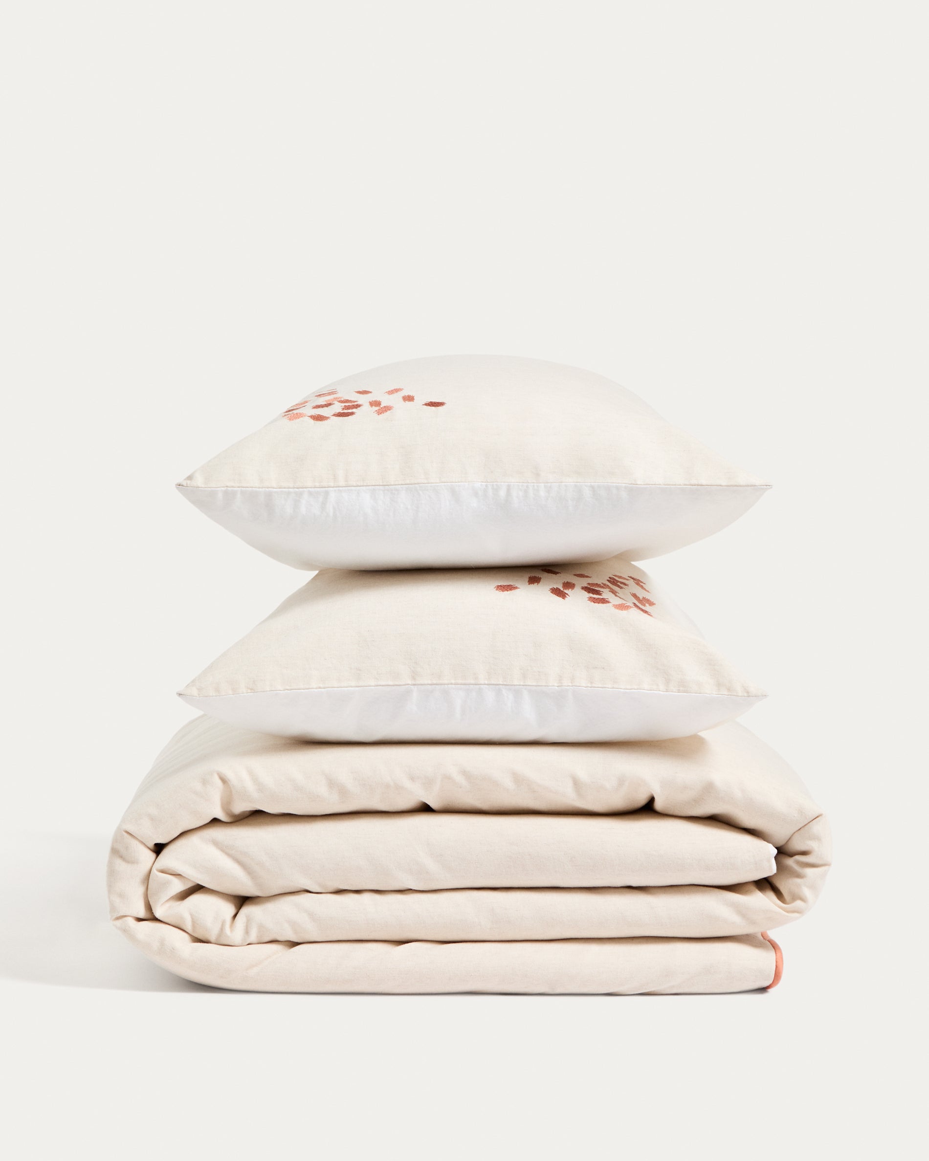 Virelda duvet cover and pillowcase set in beige cotton and linen with embroidered detail for 150cm bed - Product View