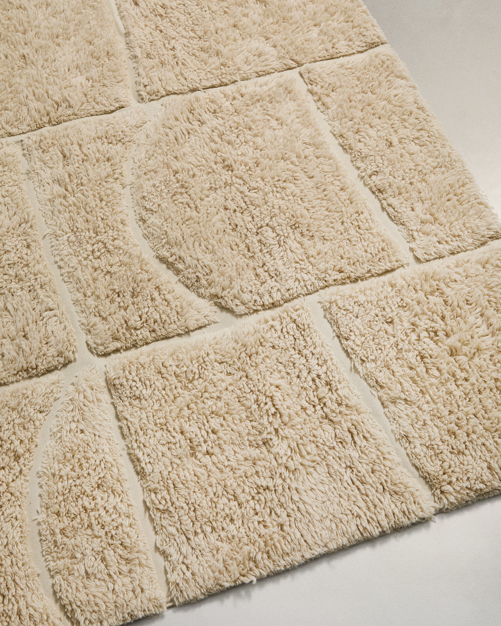 Nak ecru wool jacquard rug, 200 x 300 cm - Detail