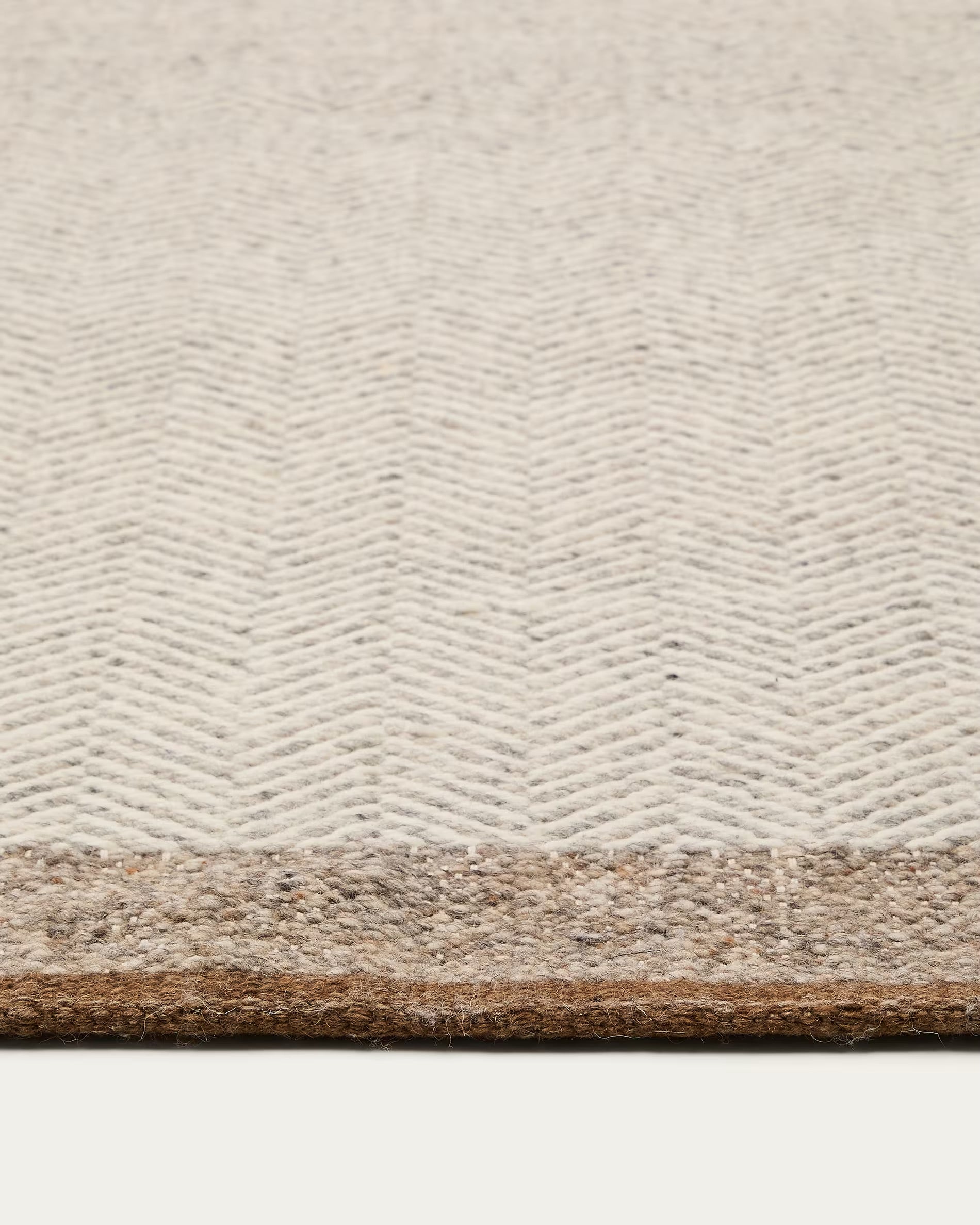 Nifelia beige wool rug, 160 x 230 cm.