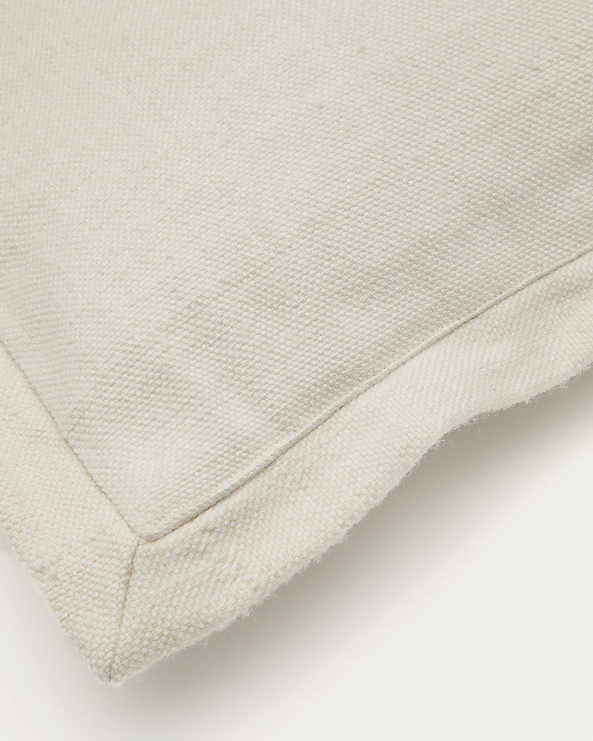 Tenassa white cushion cover 100% PET 30 x 50 cm