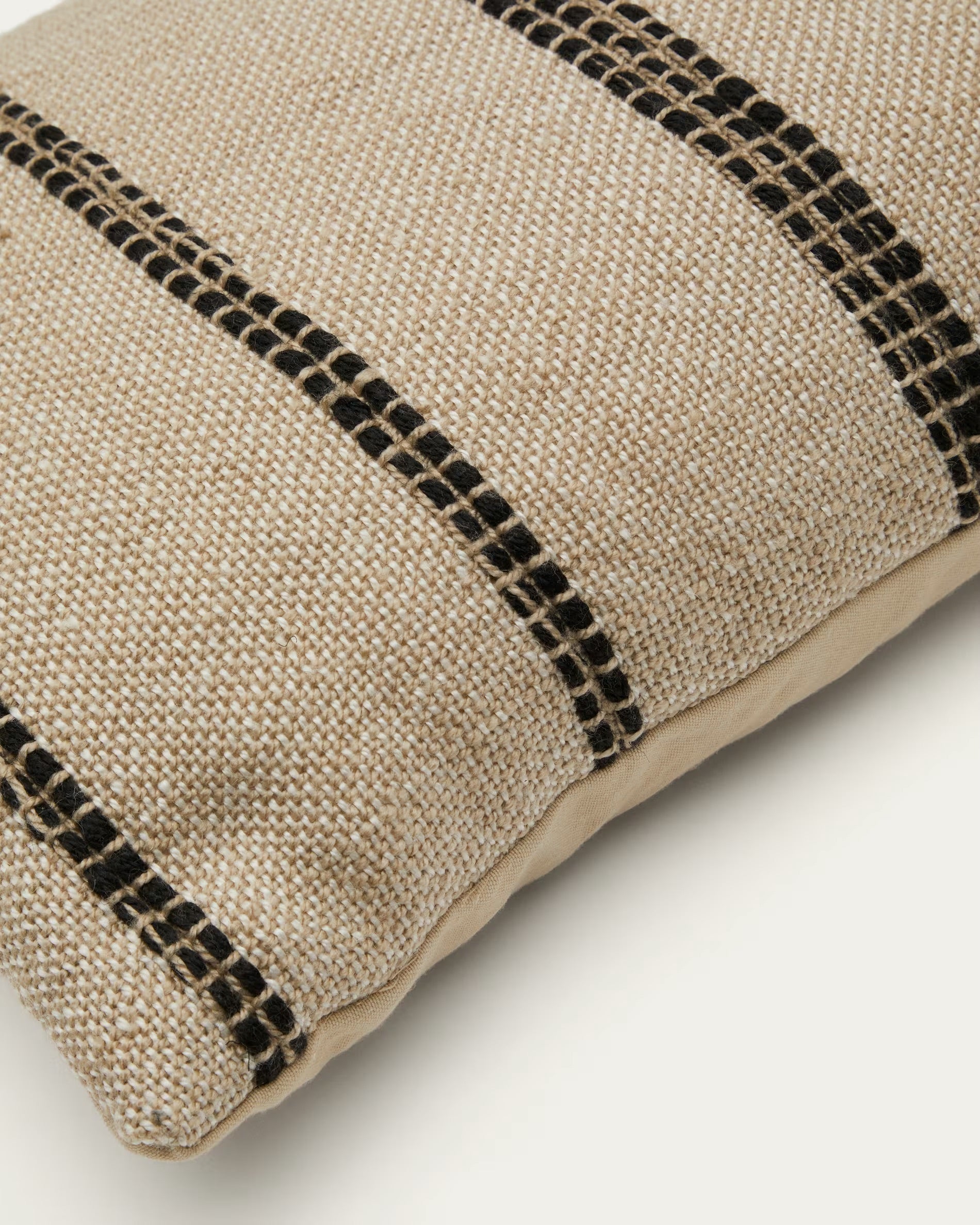 Baster outdoor cushion cover made of beige PET material, with black stripes, 40 x 70 cm.