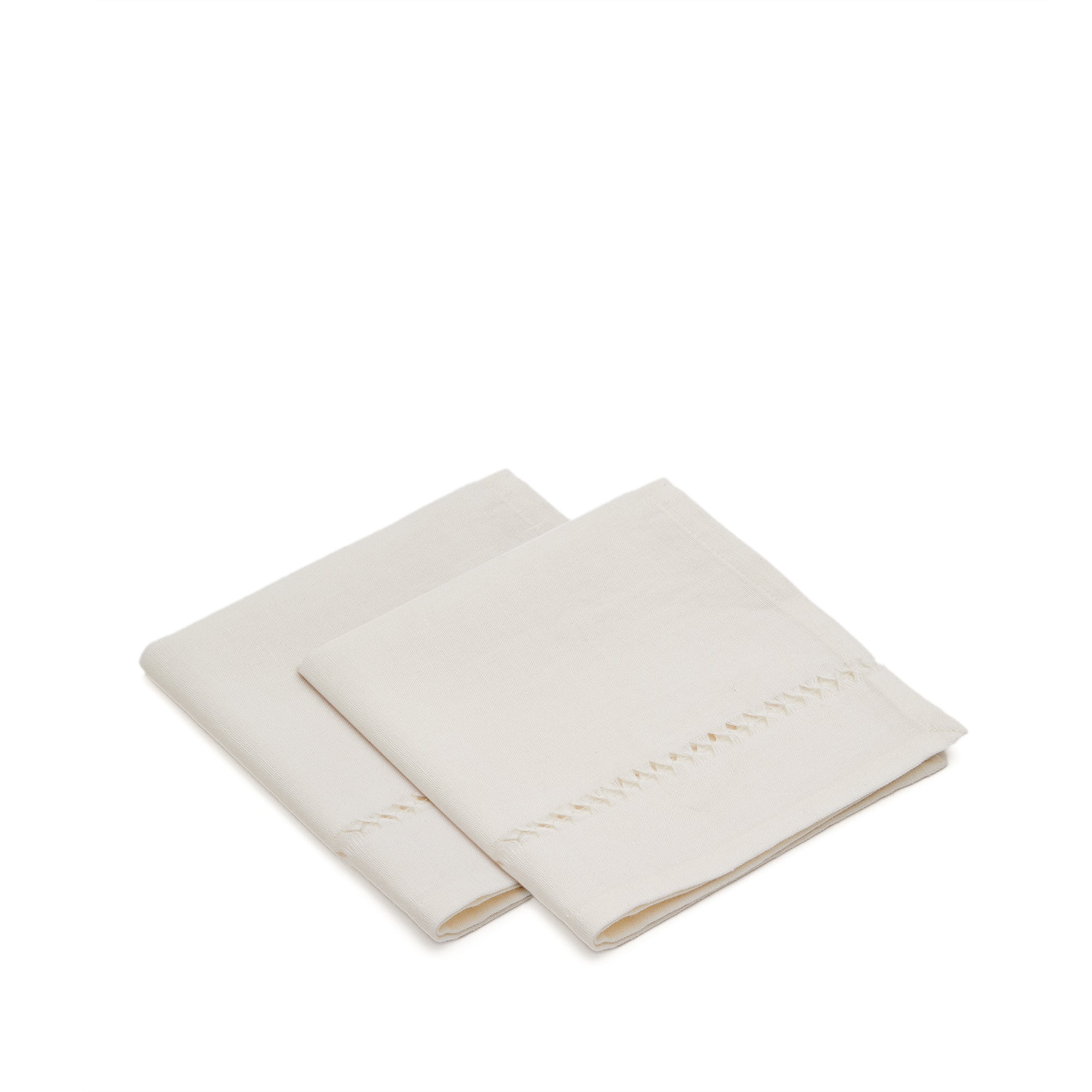 Sempa 2 white linen and cotton napkins with a cut pattern