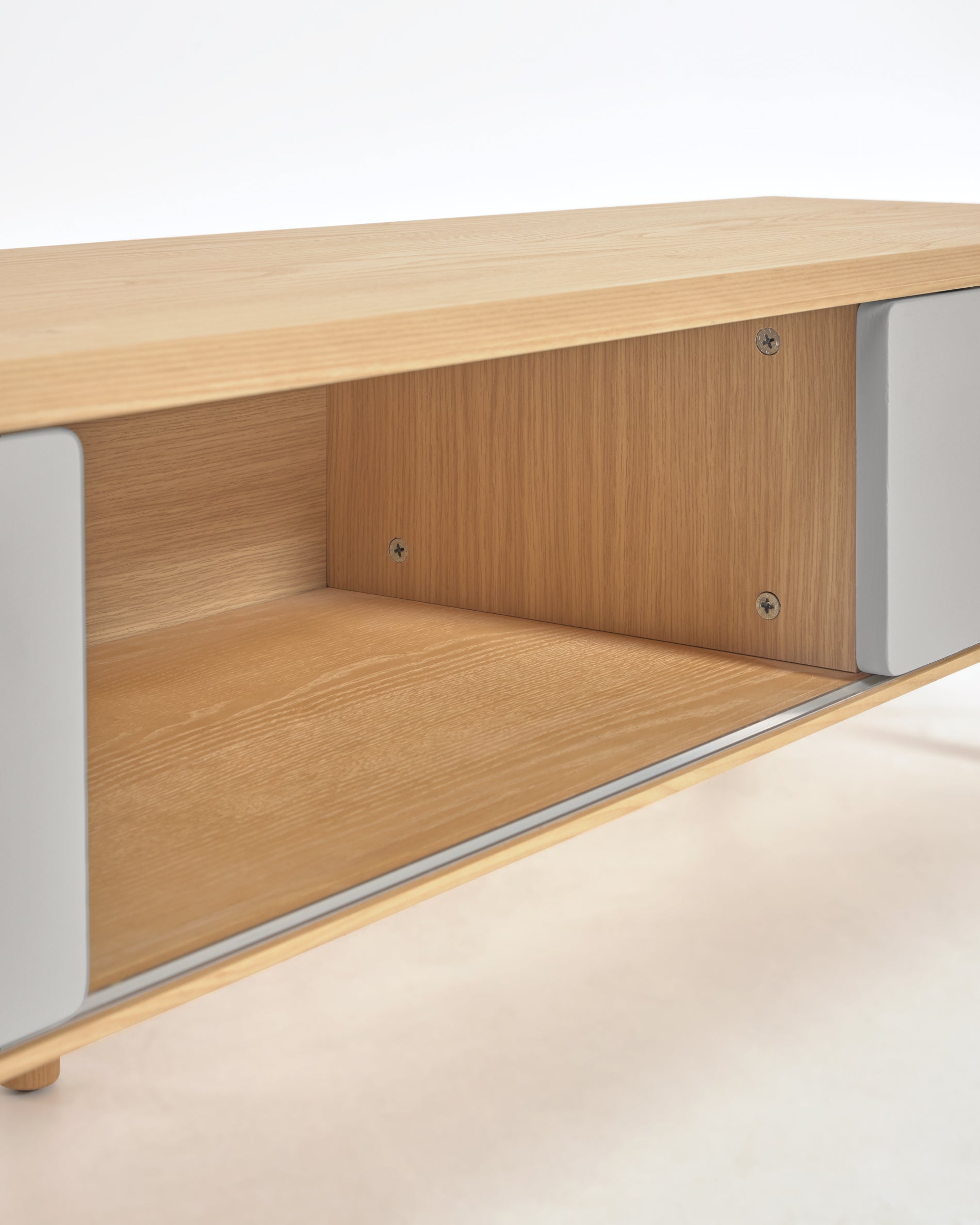 Anielle solid ash & ash veneer TV stand with 2 doors, 180 x 41 cm - Detail