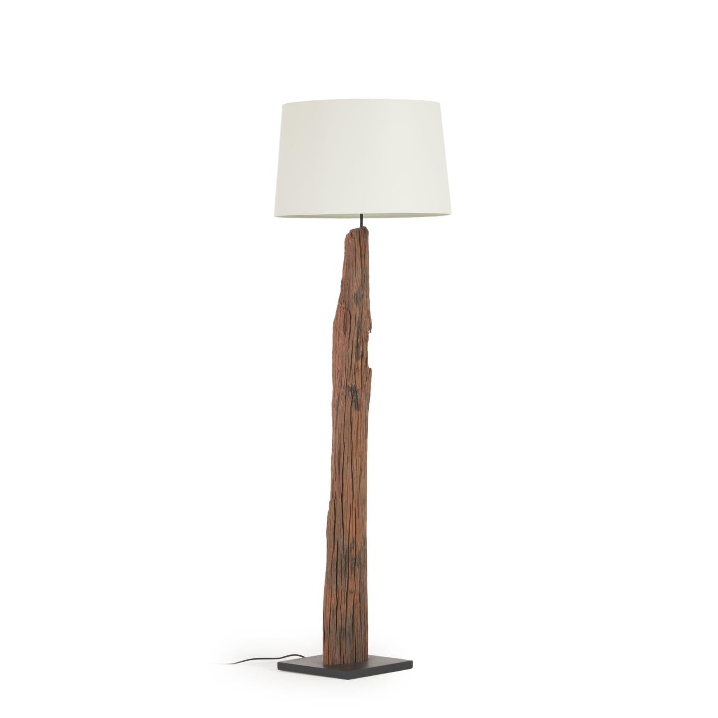 Powell floor lamp made of recycled wood