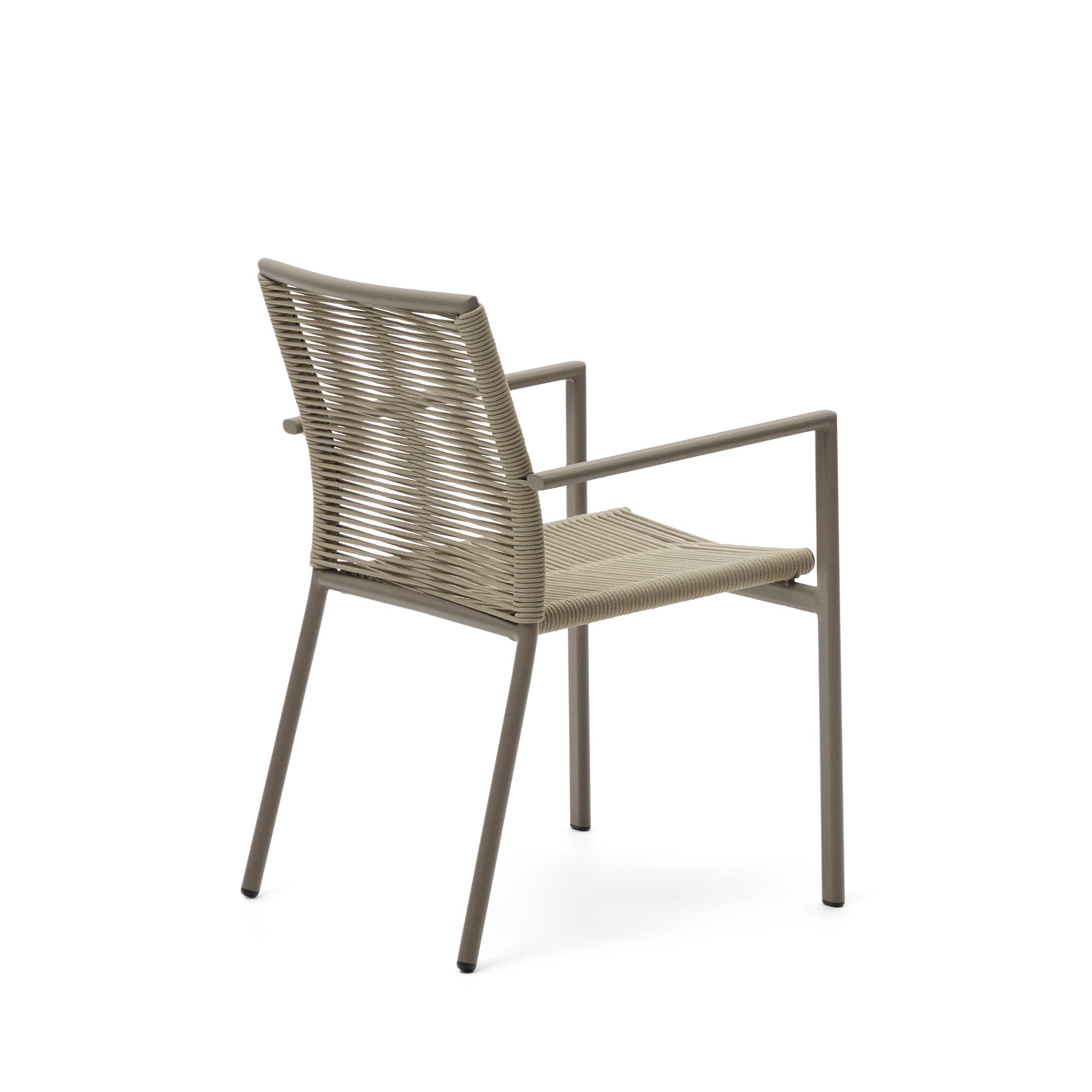 Culip alumíniumból és zsinórból készült, egymásba rakható kültéri szék barna színben
