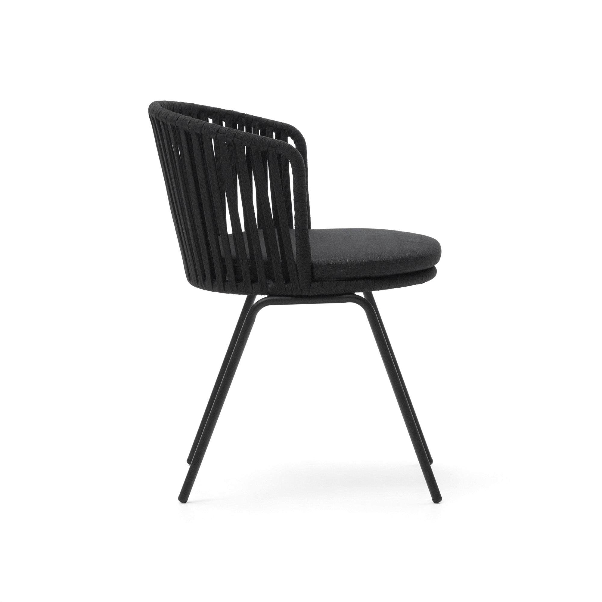 Saconca kültéri szék zsinórral és acélból. fekete festett kivitelben.