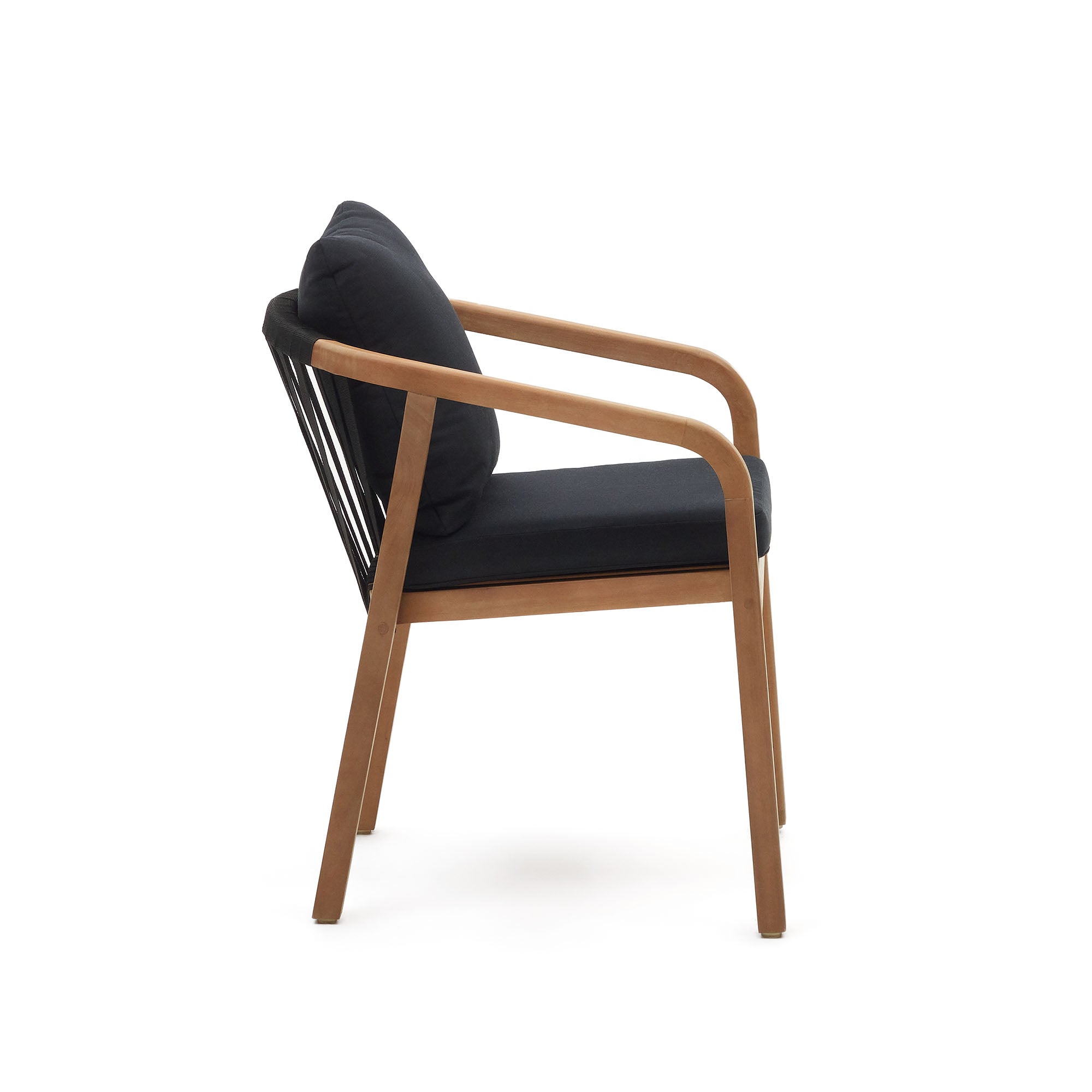 Malaret egymásba rakható szék tömör eukaliptuszból és fekete zsinórból, FSC