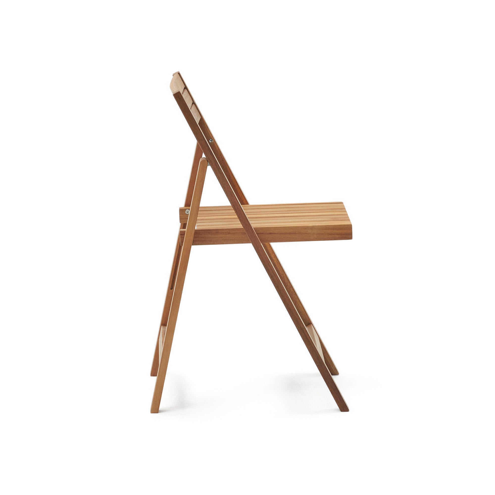 Sadirar folding outdoor chair made from solid acacia wood